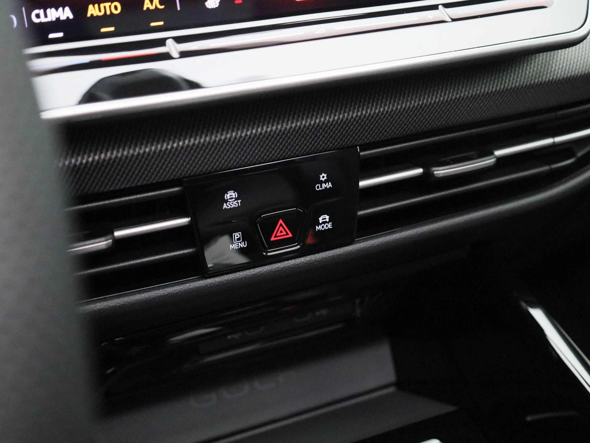 Volkswagen-Golf-image-17