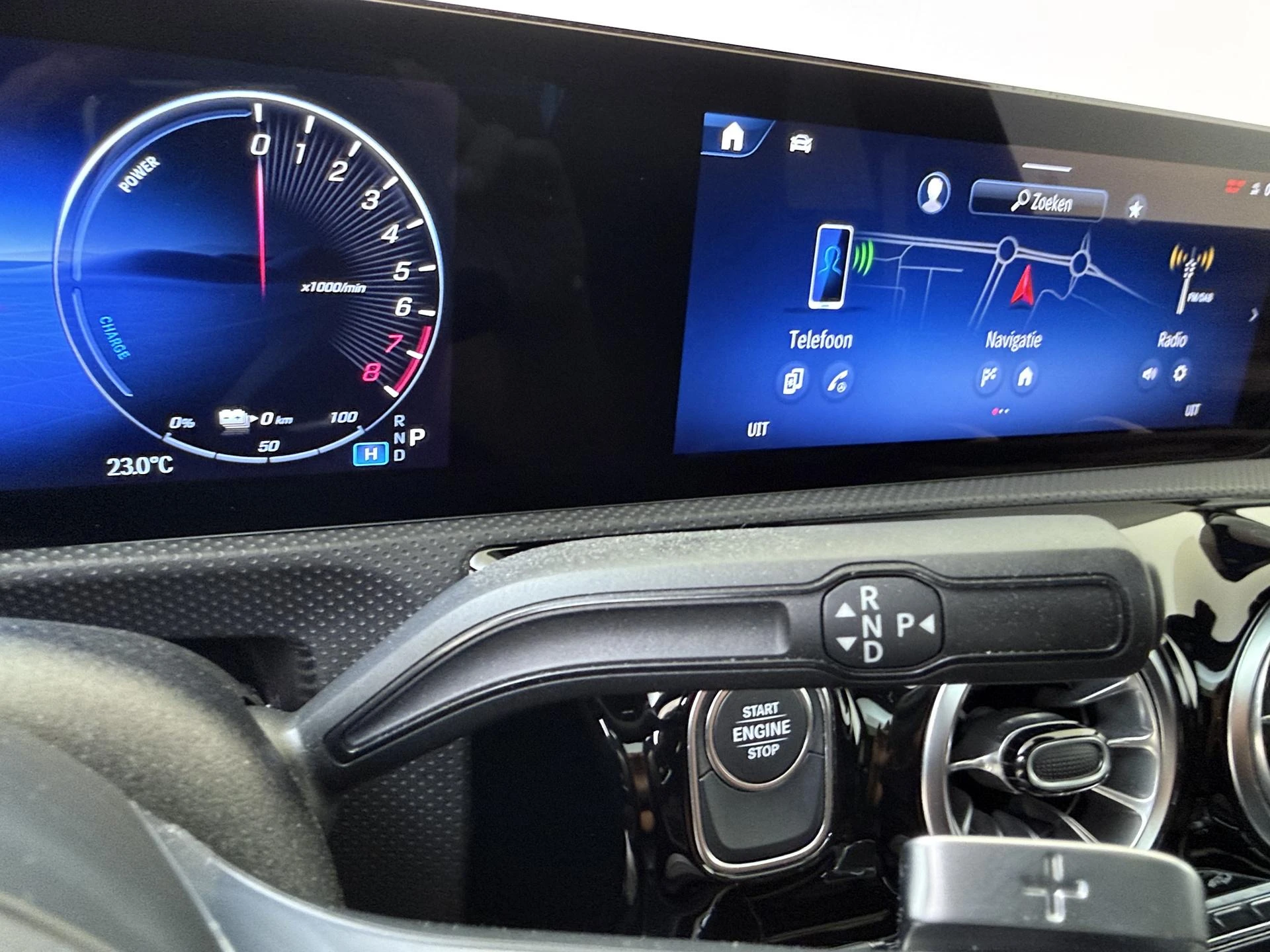 Mercedes-Benz-CLA-image-13