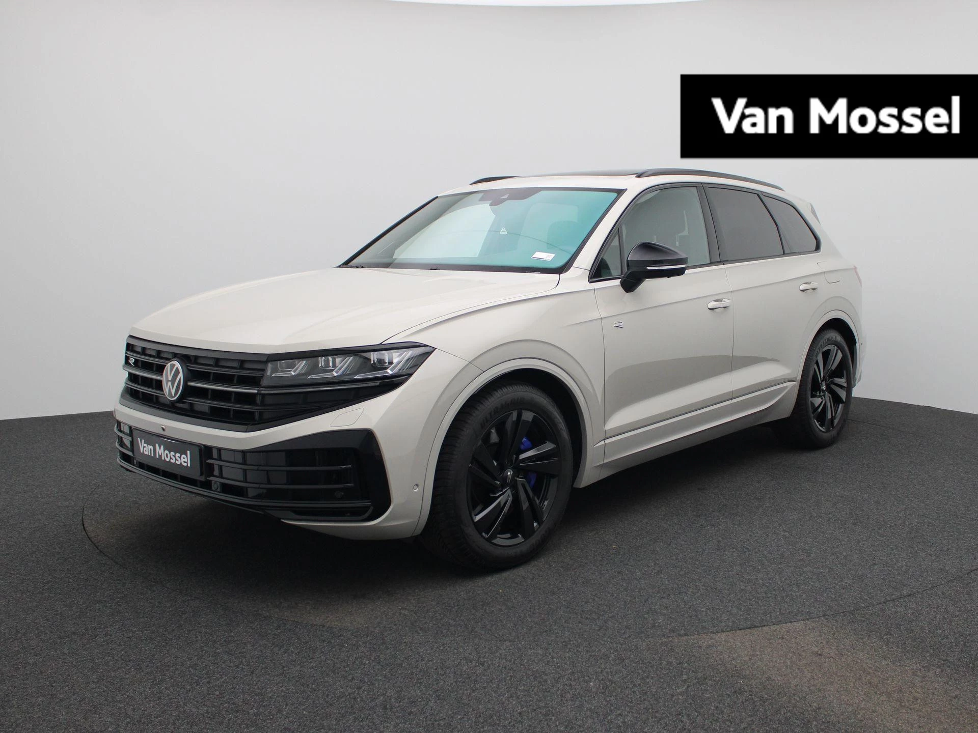 Volkswagen-Touareg-image-0