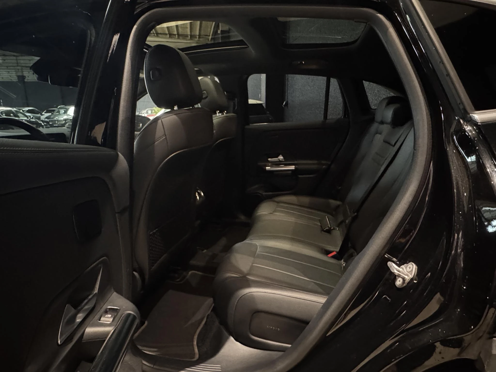 Mercedes-Benz-EQA-image-8