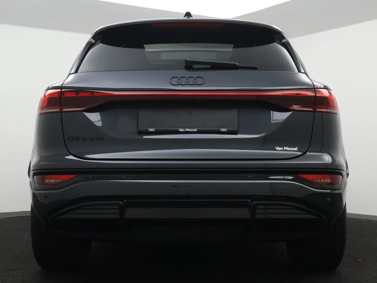 Audi-Q6 e-tron-image-13