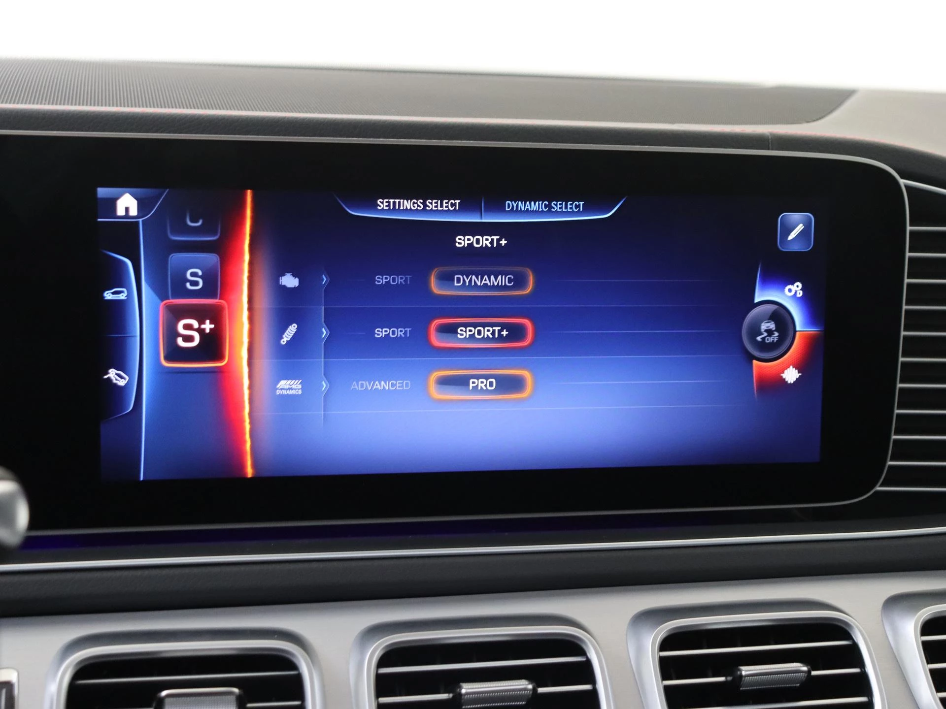 Mercedes-Benz-GLE-image-24