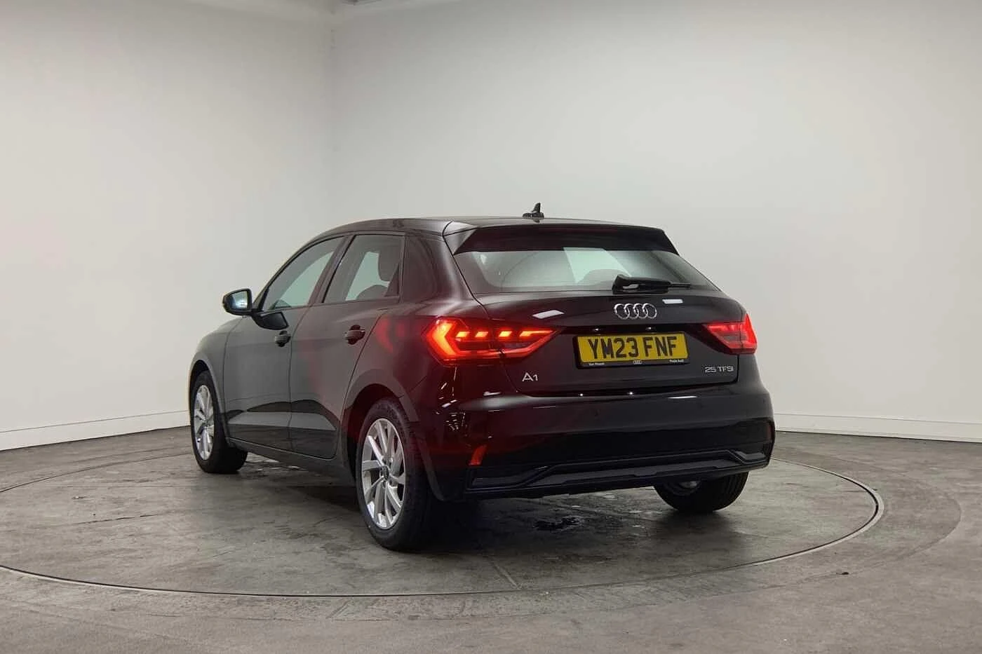 Audi-A1 Sportback-image-2