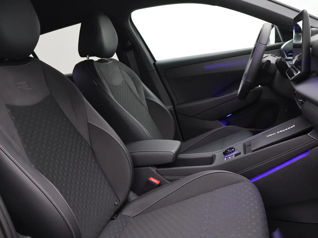 Volkswagen-T-Roc-image-7