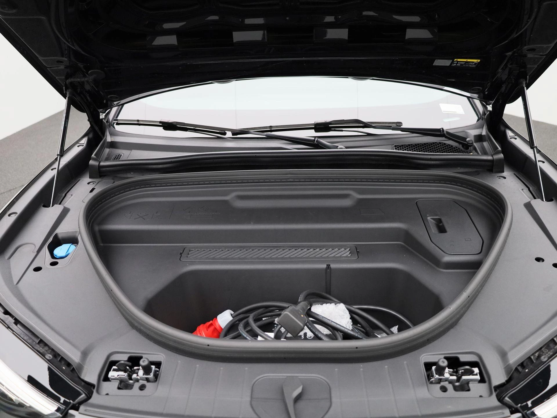 Audi-Q6 e-tron-image-49