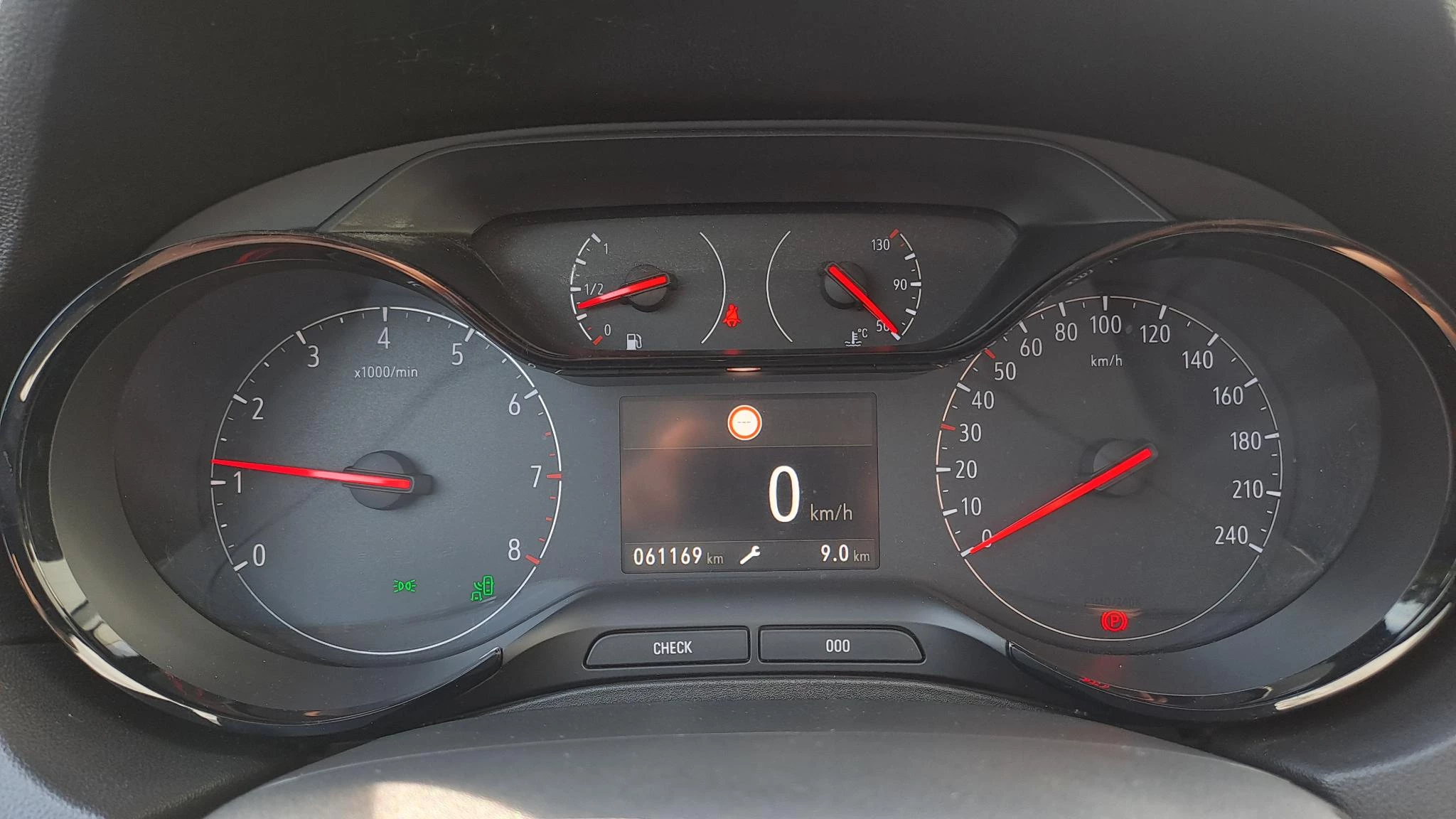 Opel-Grandland X-image-9