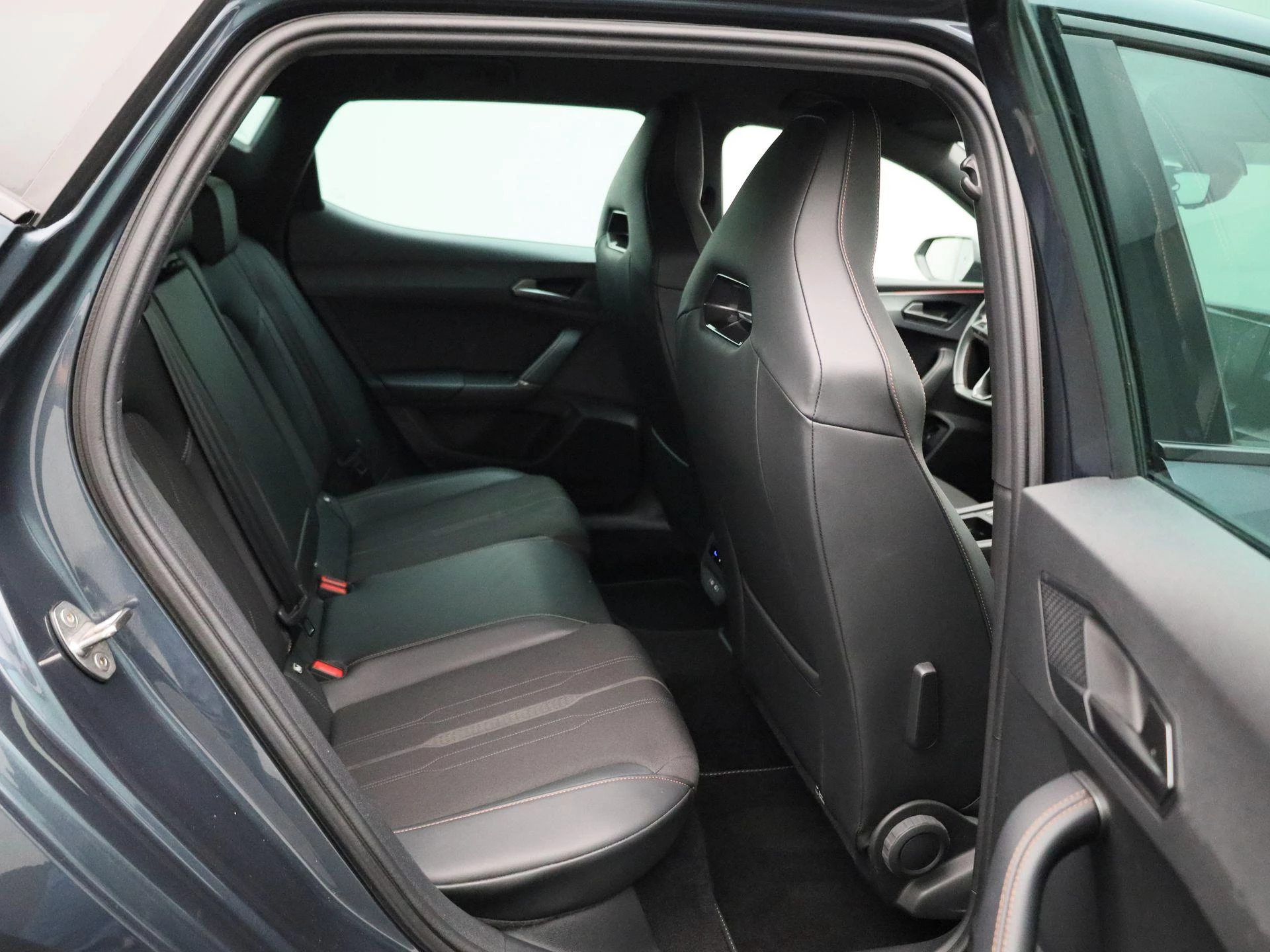 CUPRA Leon 1.4 e-Hybrid VZ Business