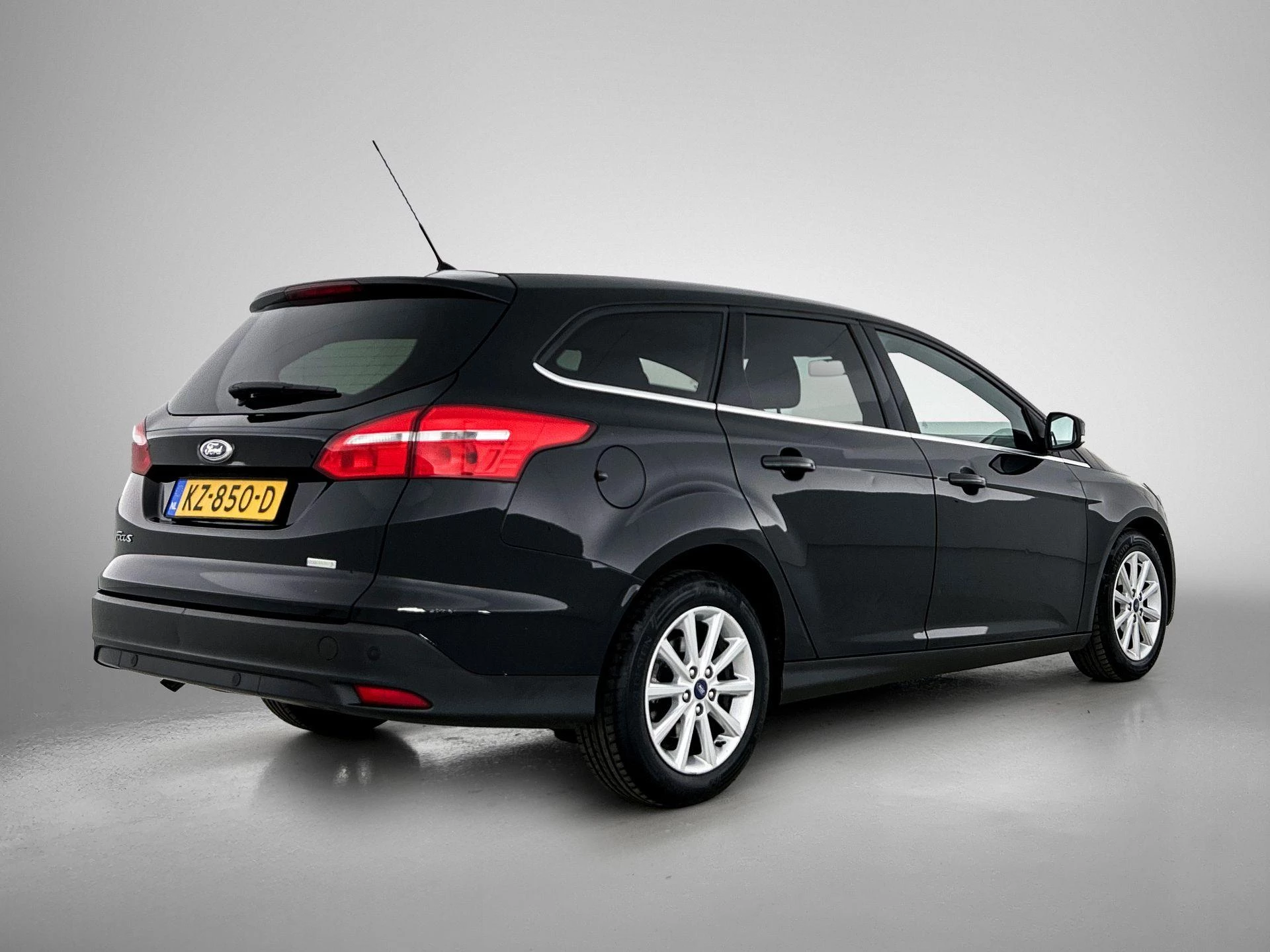 Ford Focus Wagon 1.0 Titanium