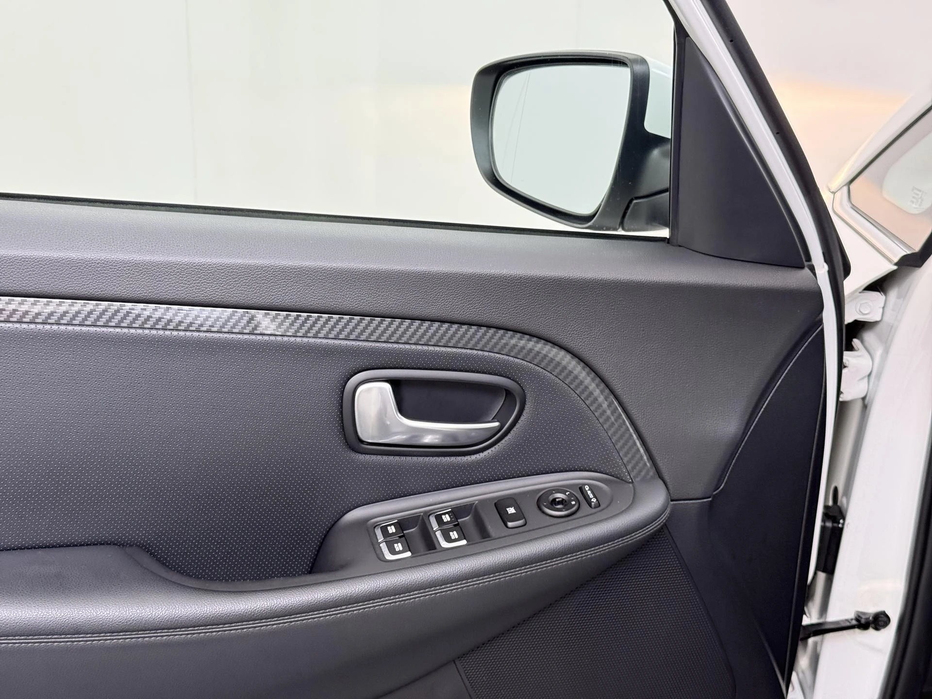 Kia-Carens-image-30