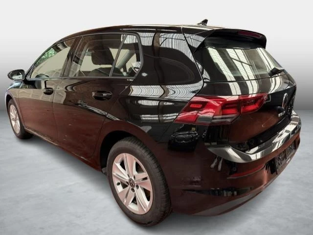Volkswagen-Golf-image-6