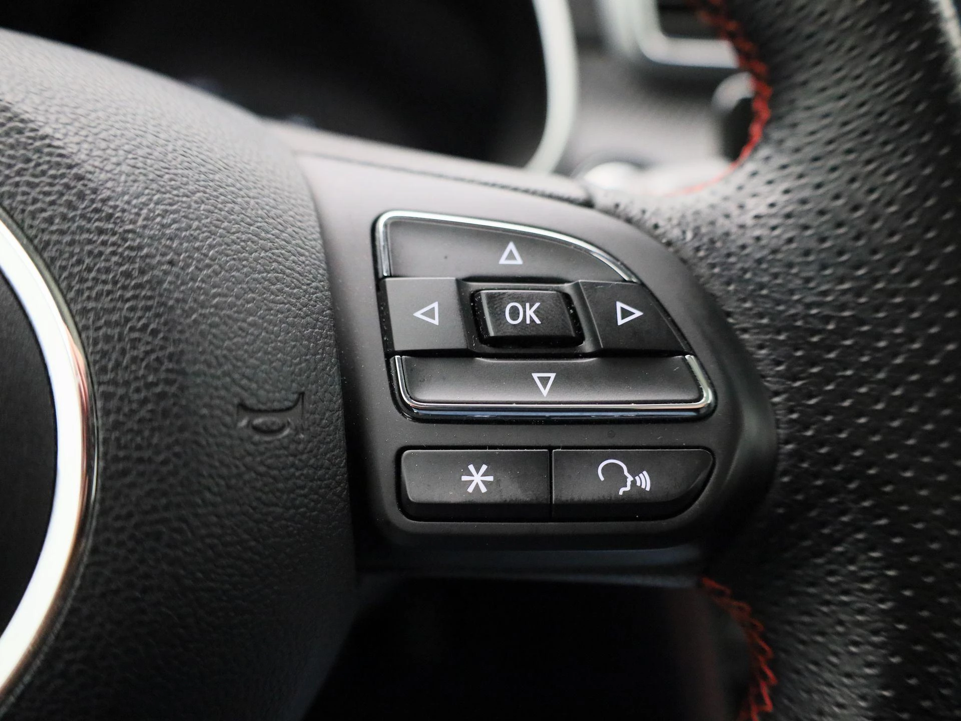 MG-ZS EV-image-18