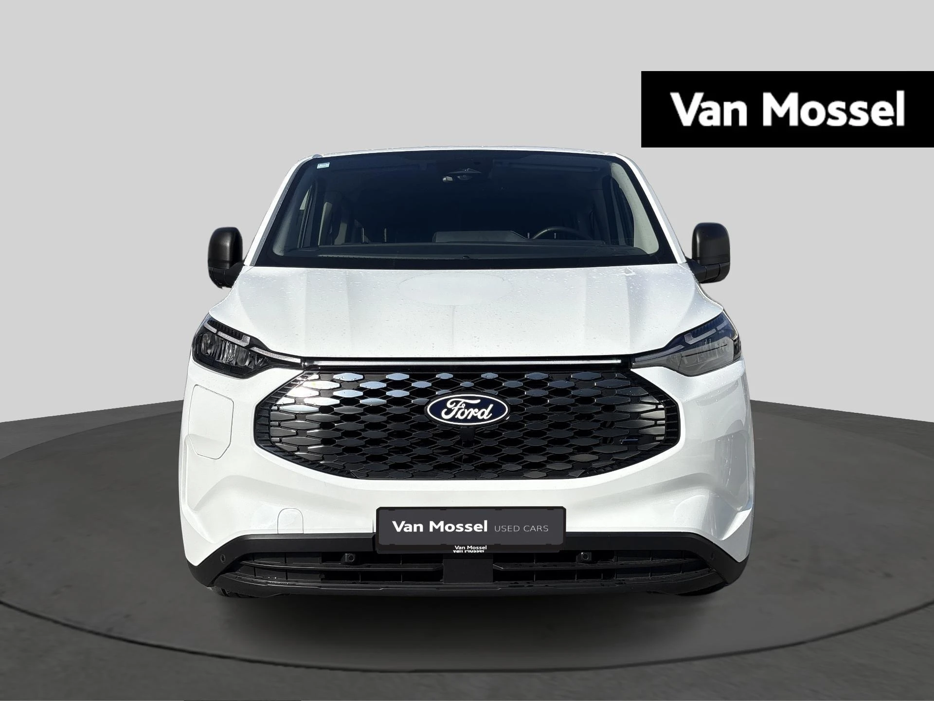 Ford-Transit Custom-image-1