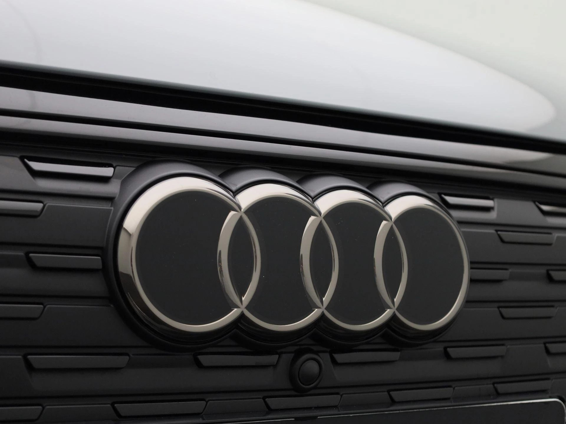 Audi-Q4 e-tron-image-50
