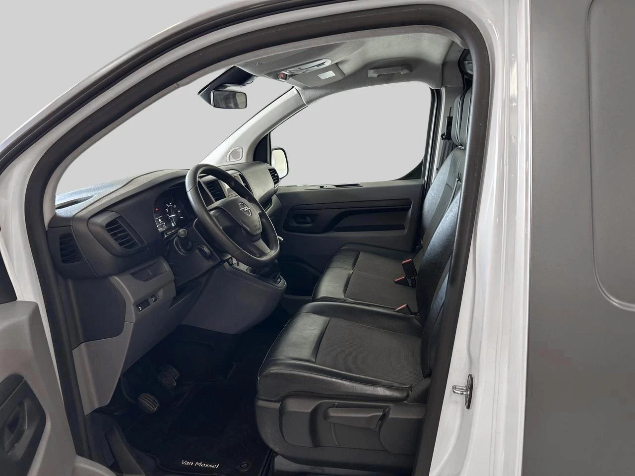 Opel Vivaro 1.5 Turbo 75kW Edition L1H1 26