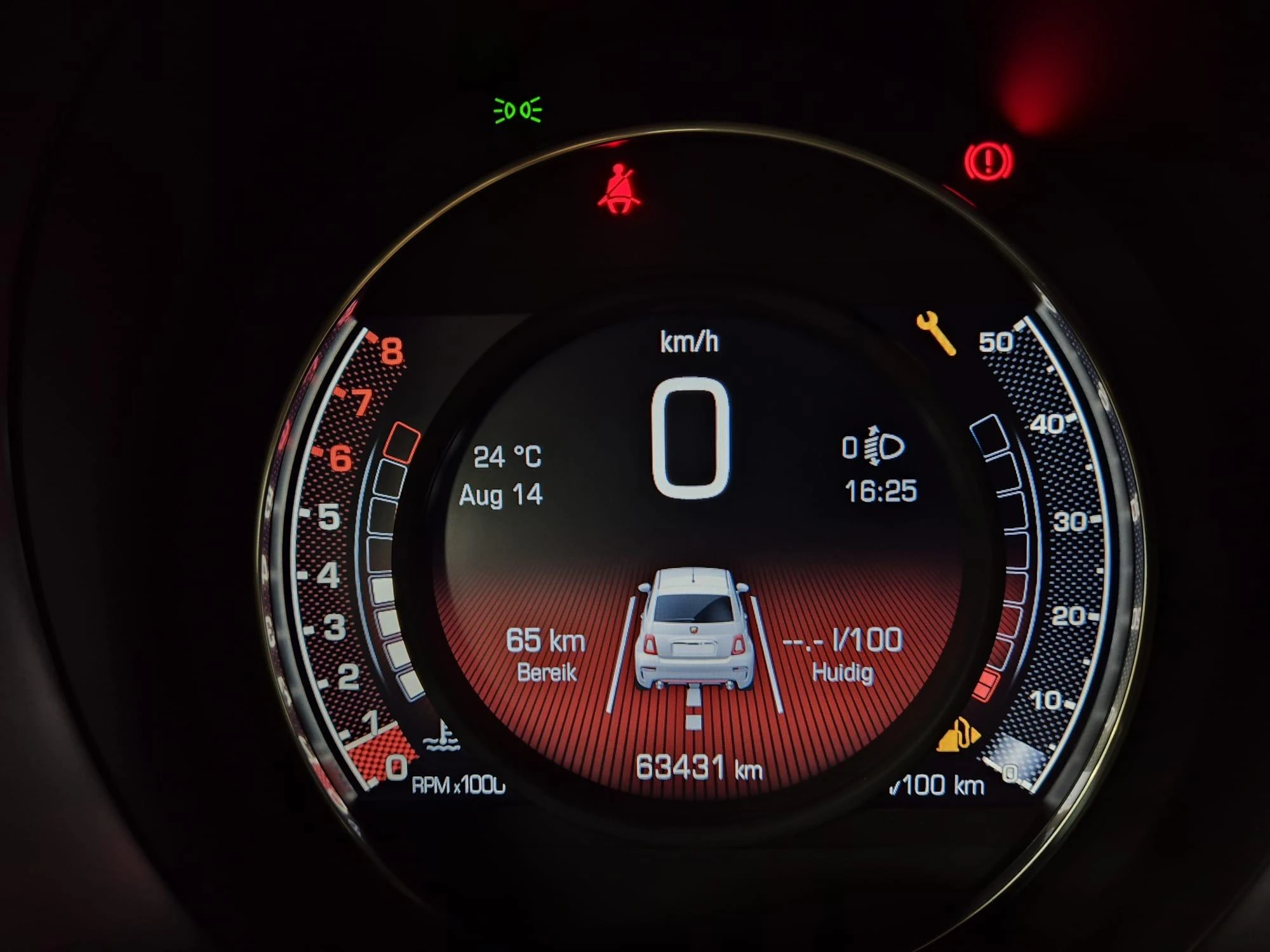 Abarth-595-image-12