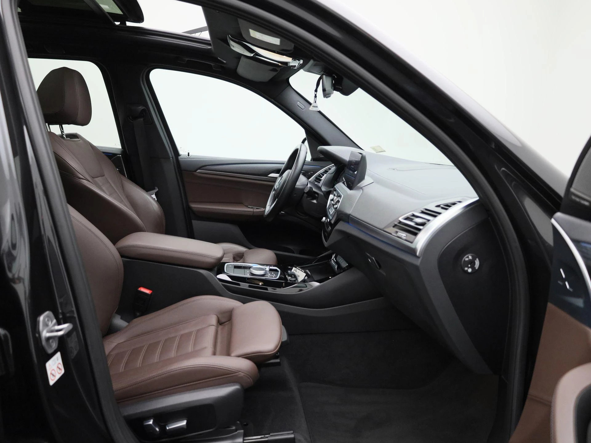 BMW-iX3-image-43