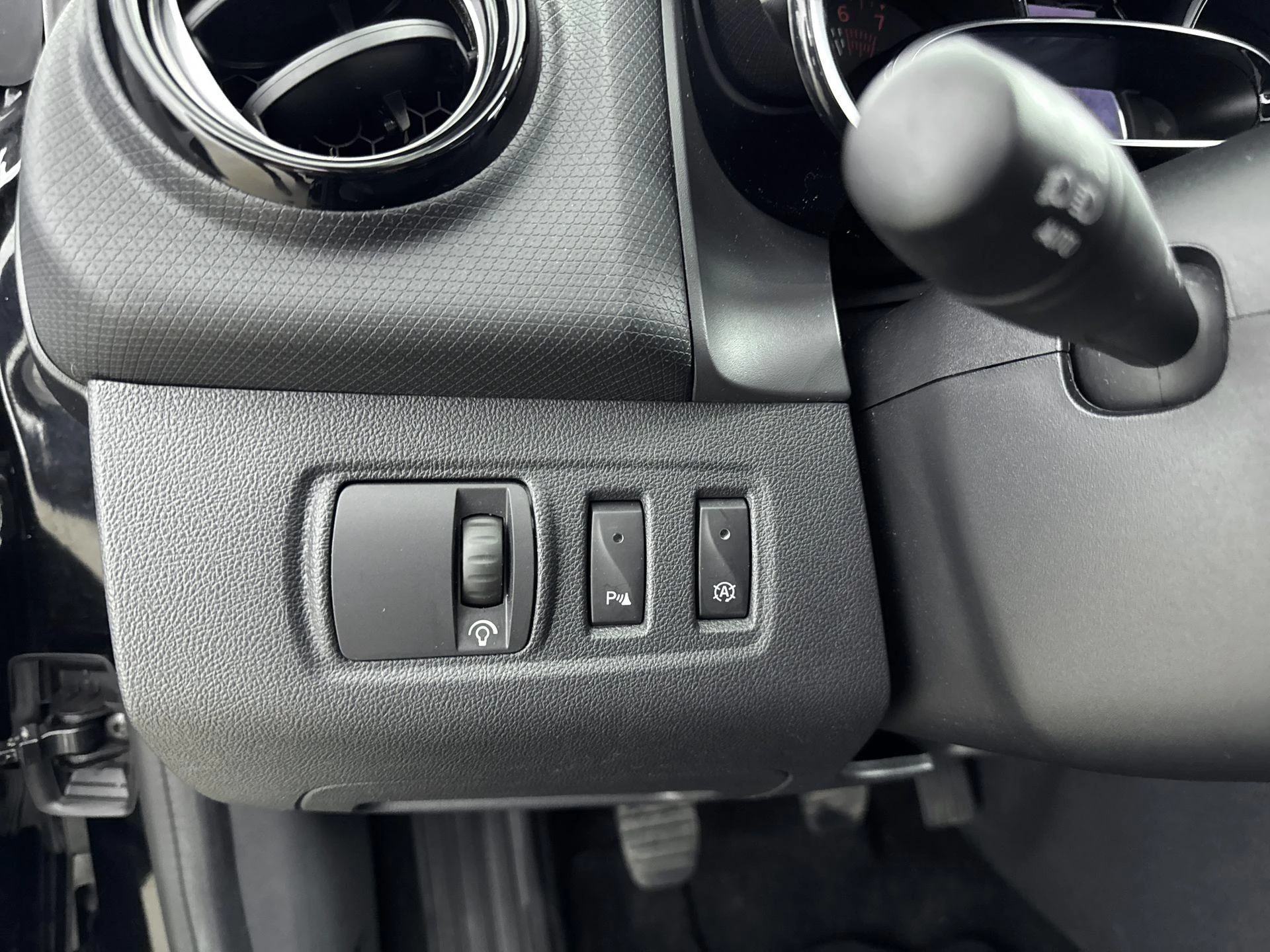 Renault-Clio-image-25