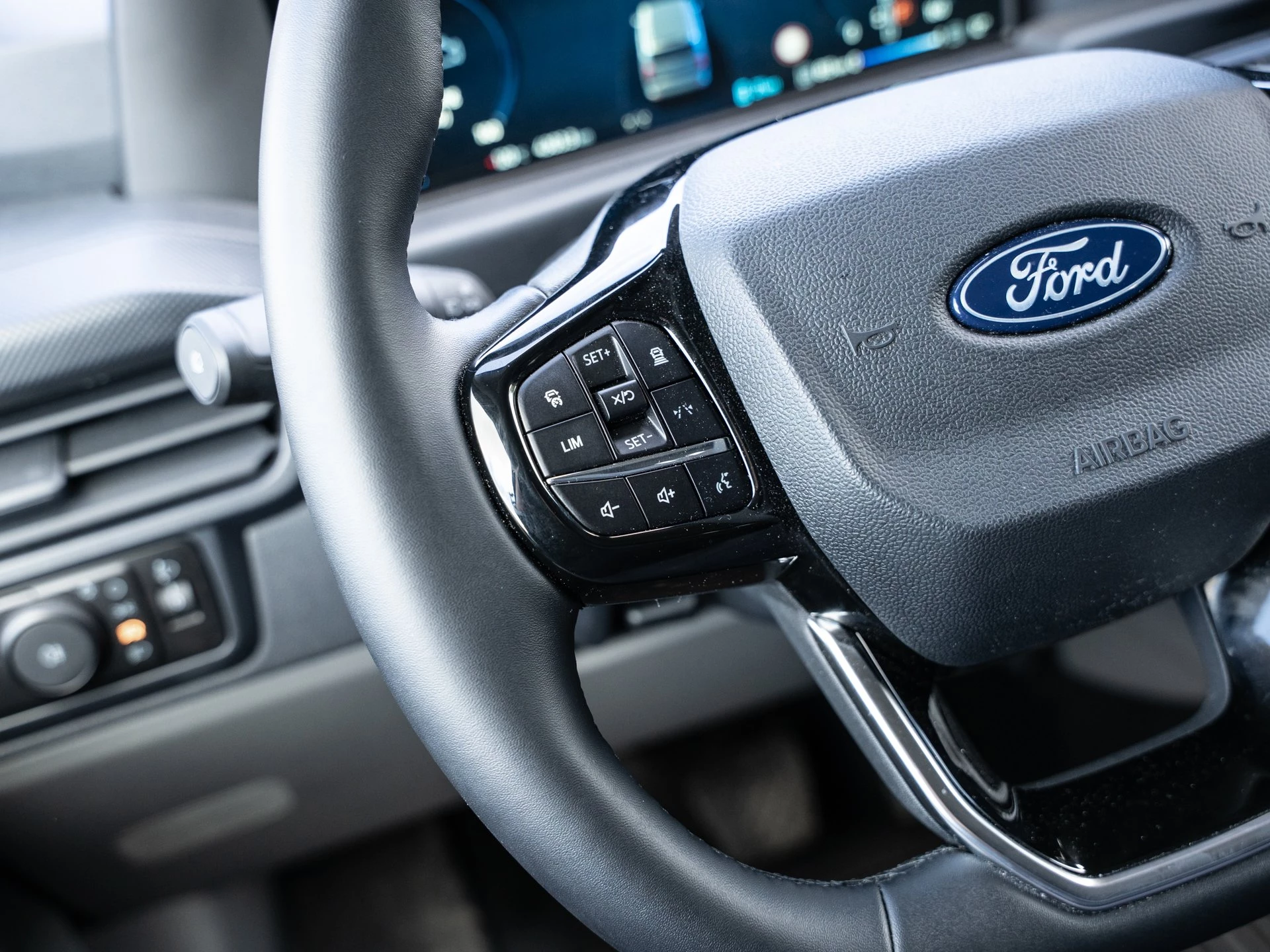 Ford-Transit Custom-image-17