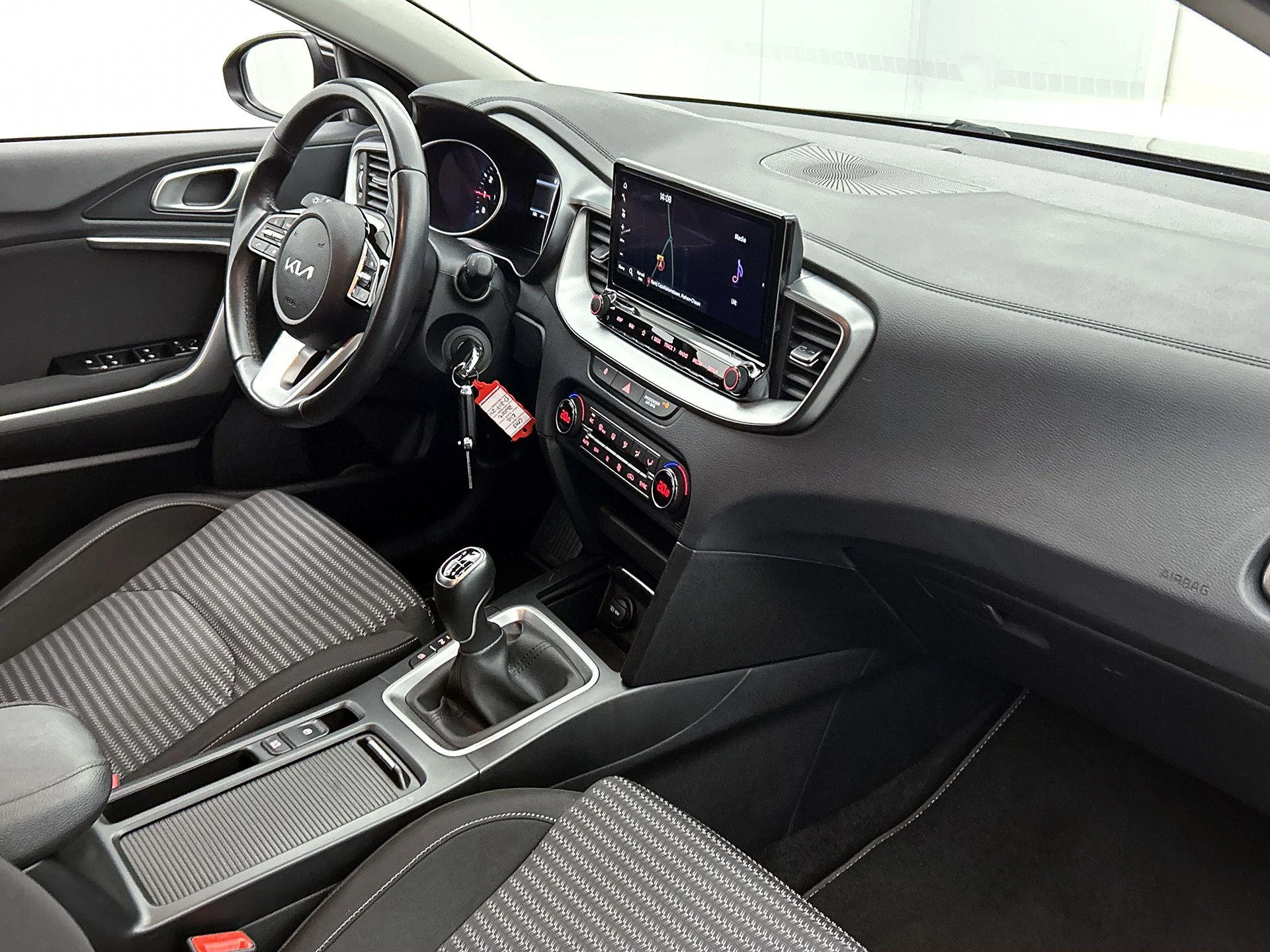 Kia-Ceed Sportswagon-image-18