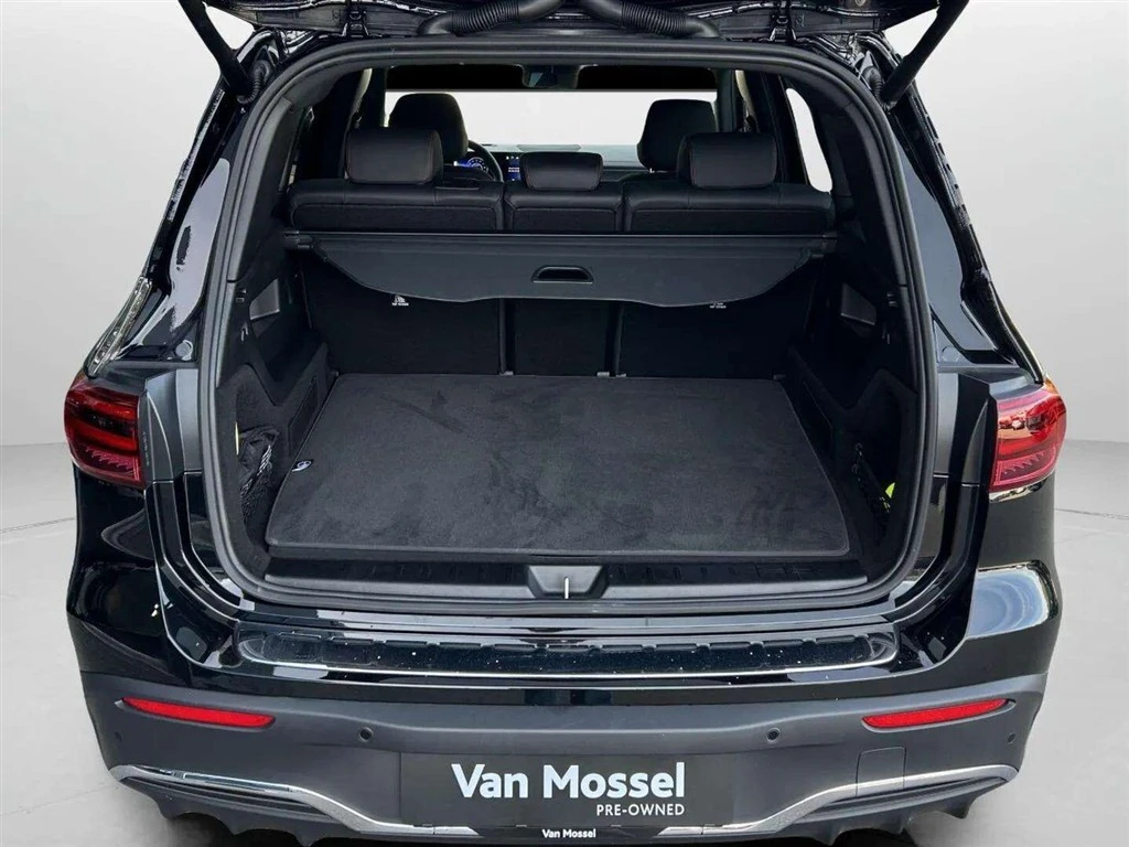 Mercedes-Benz-EQB-image-23