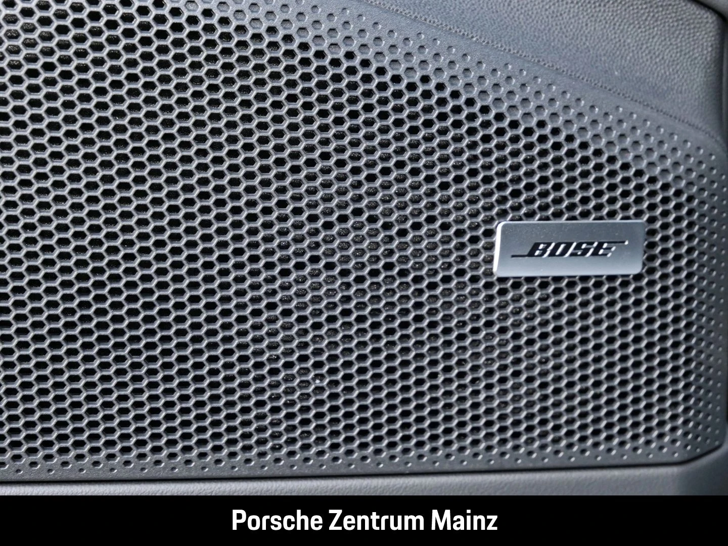 Porsche-Macan-image-28