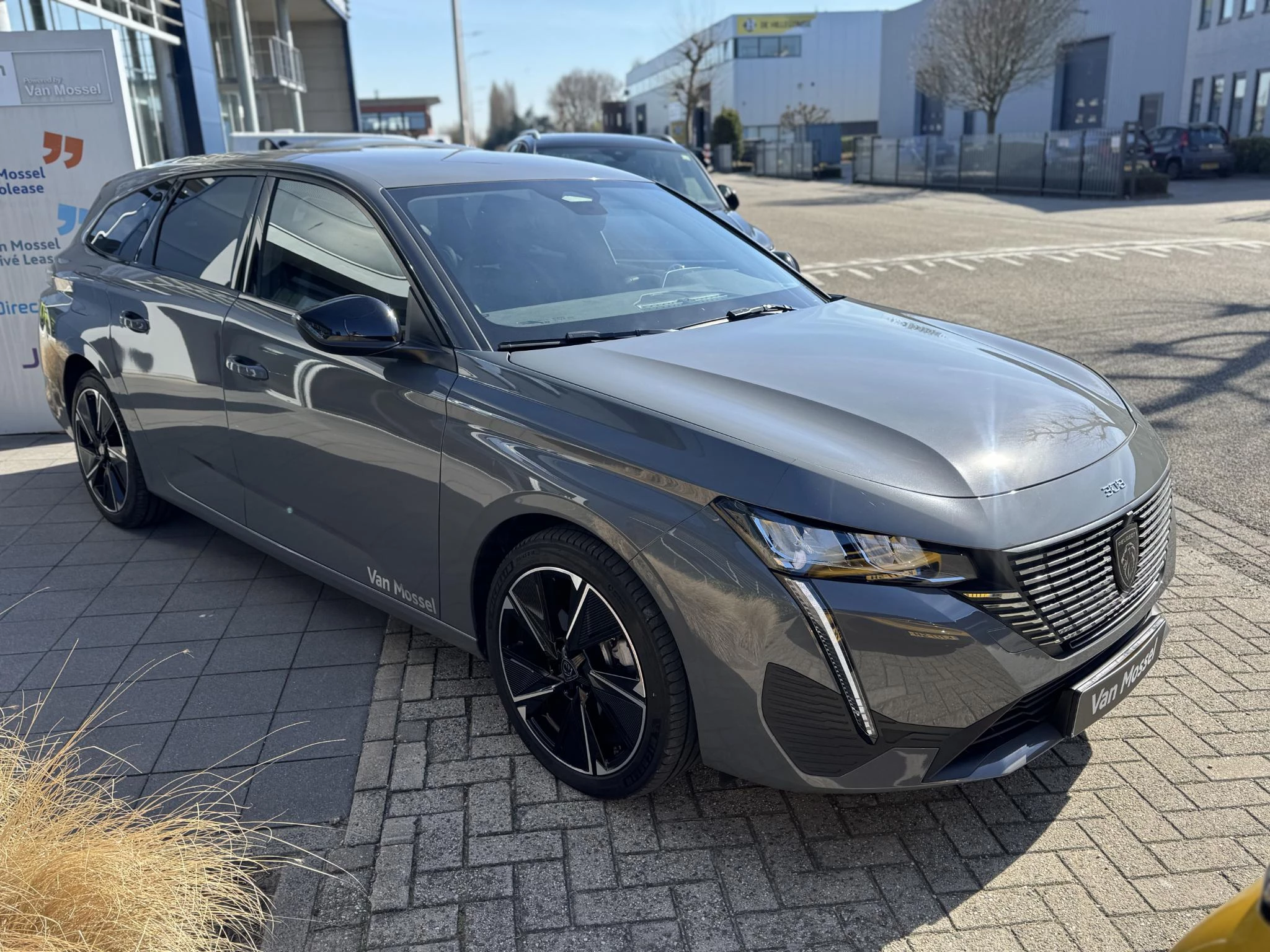 Peugeot-e-308-image-5