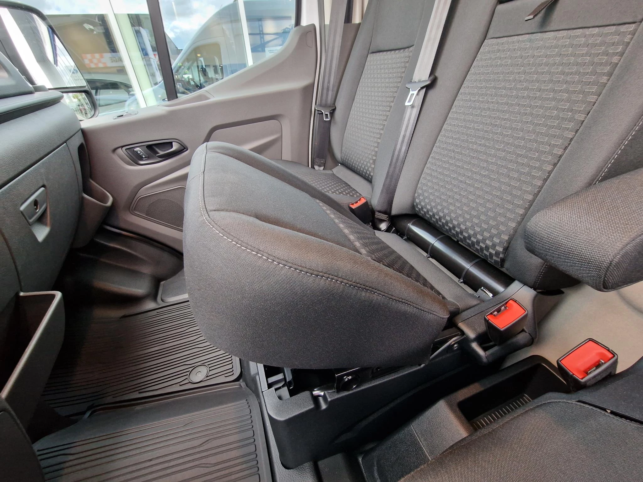 Ford-E-Transit-image-33