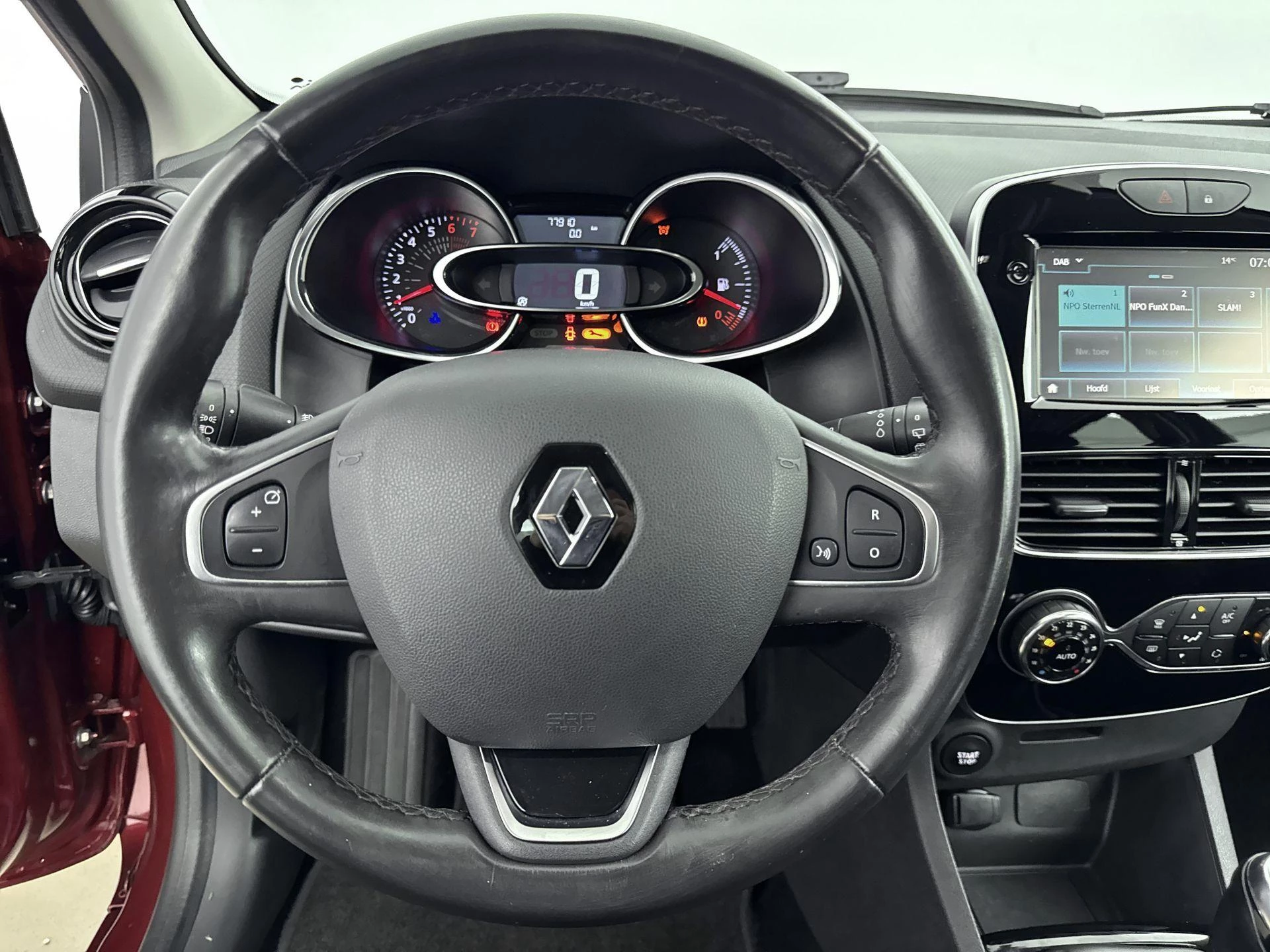 Renault-Clio-image-26