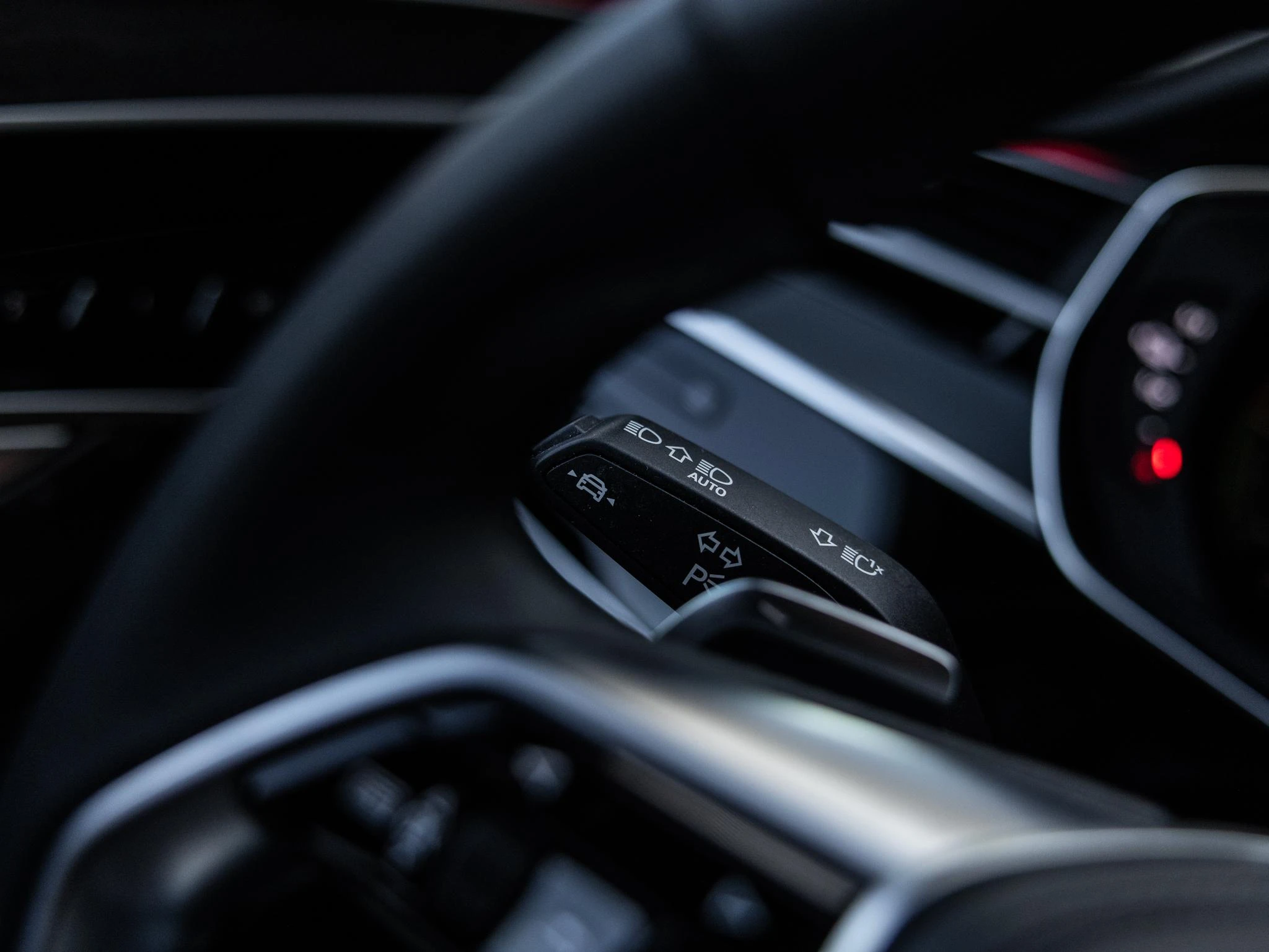 Audi A8 60 TFSI e quattro 462 PK