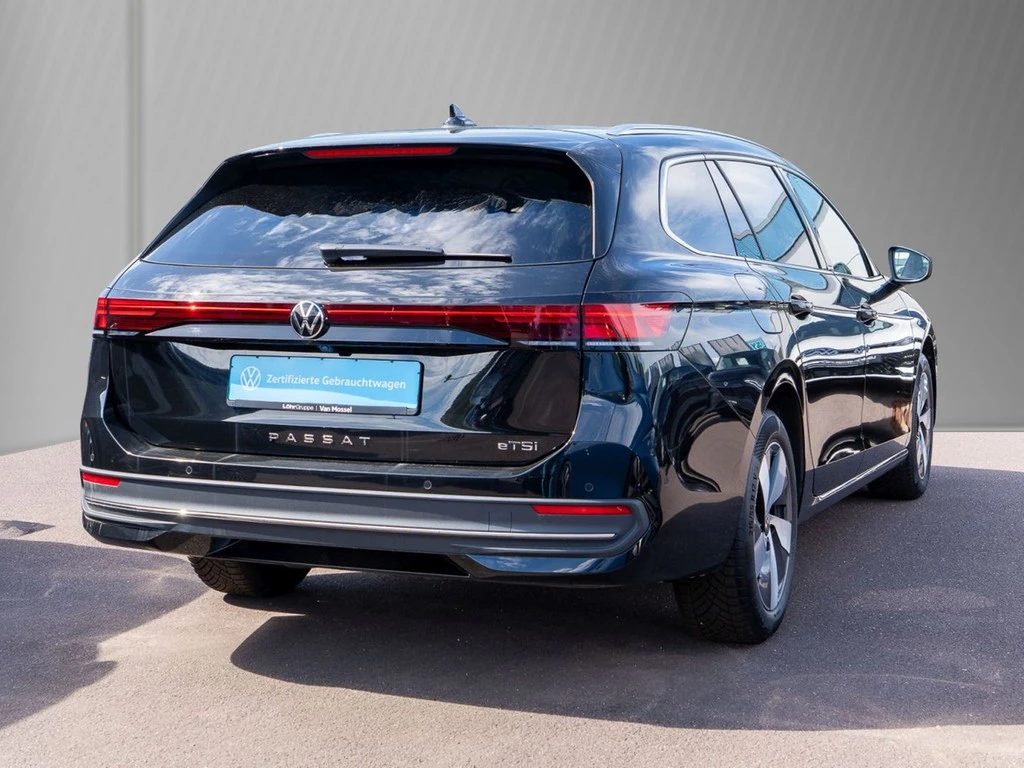Volkswagen-Passat-image-3
