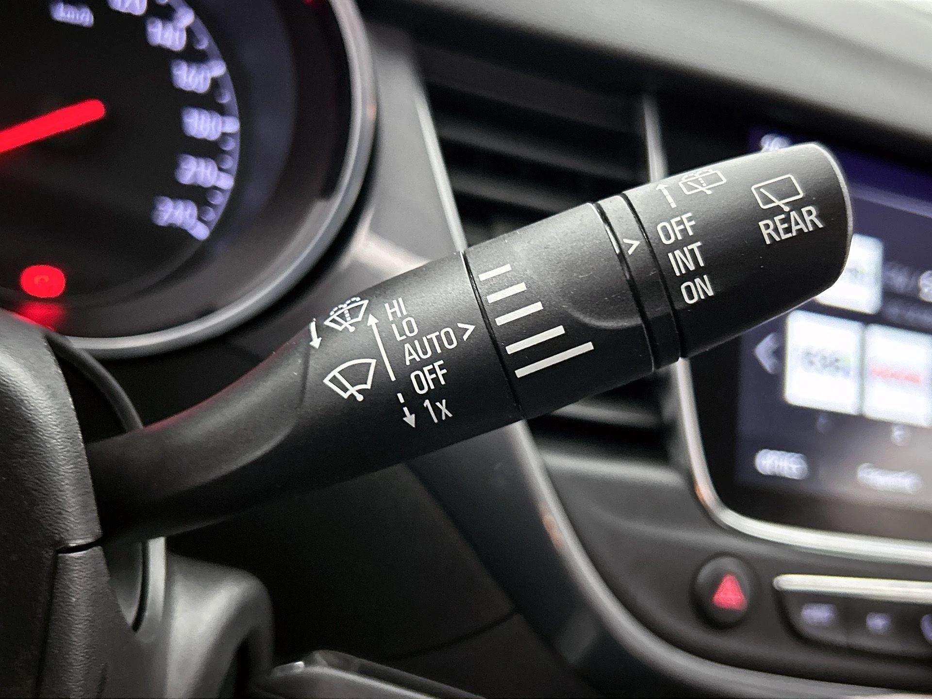 Opel-Crossland-image-8