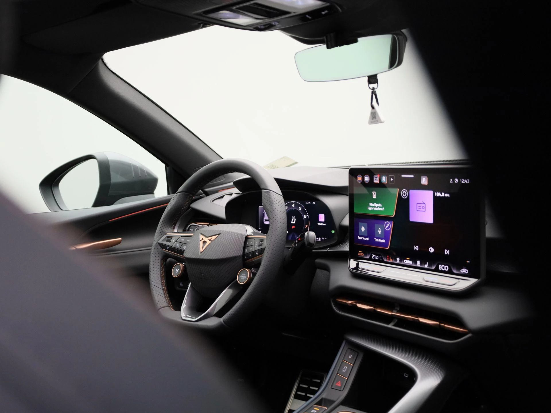 CUPRA Terramar 1.5 TSI e-Hybrid Business