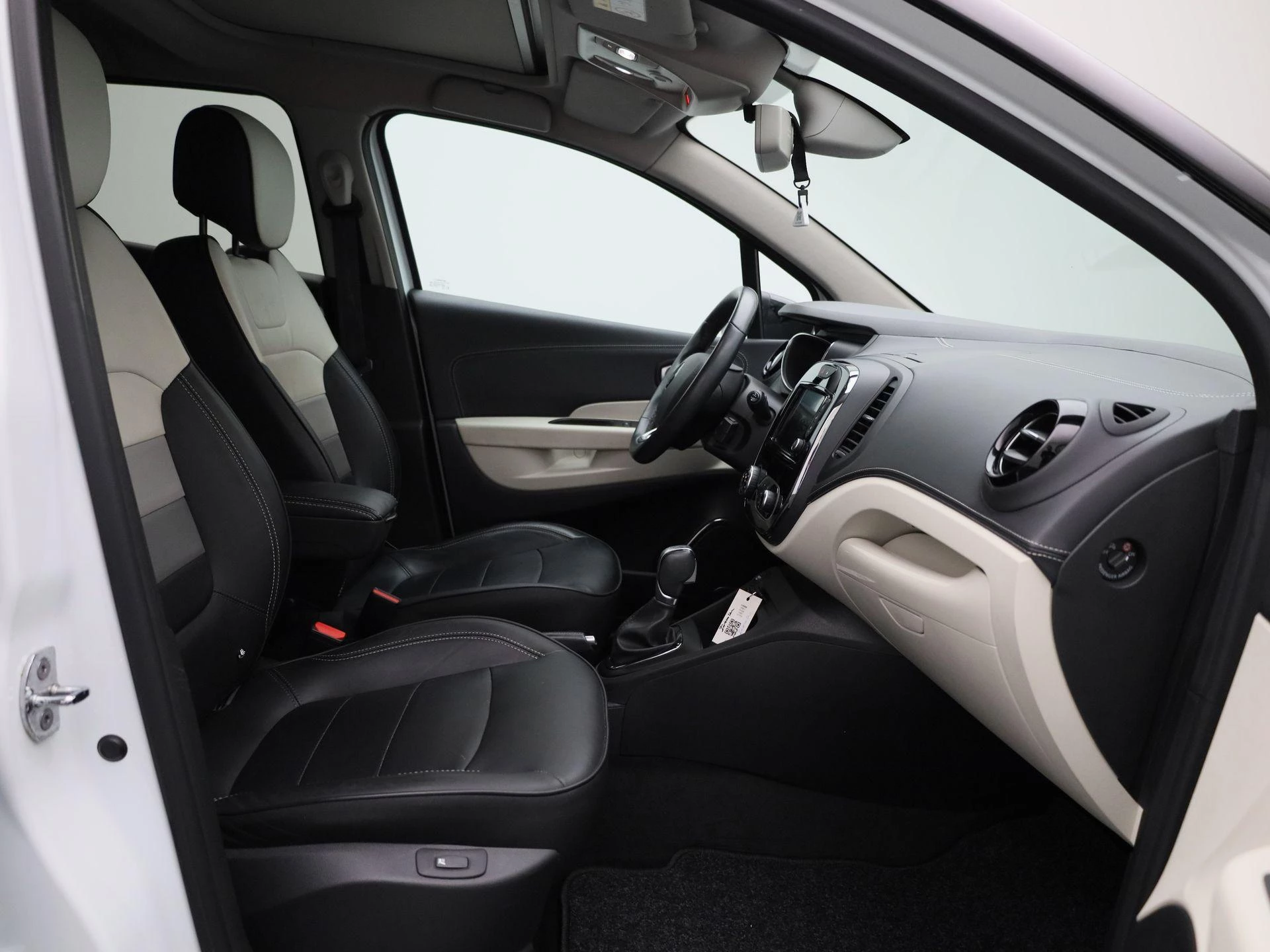 Renault-Captur-image-36