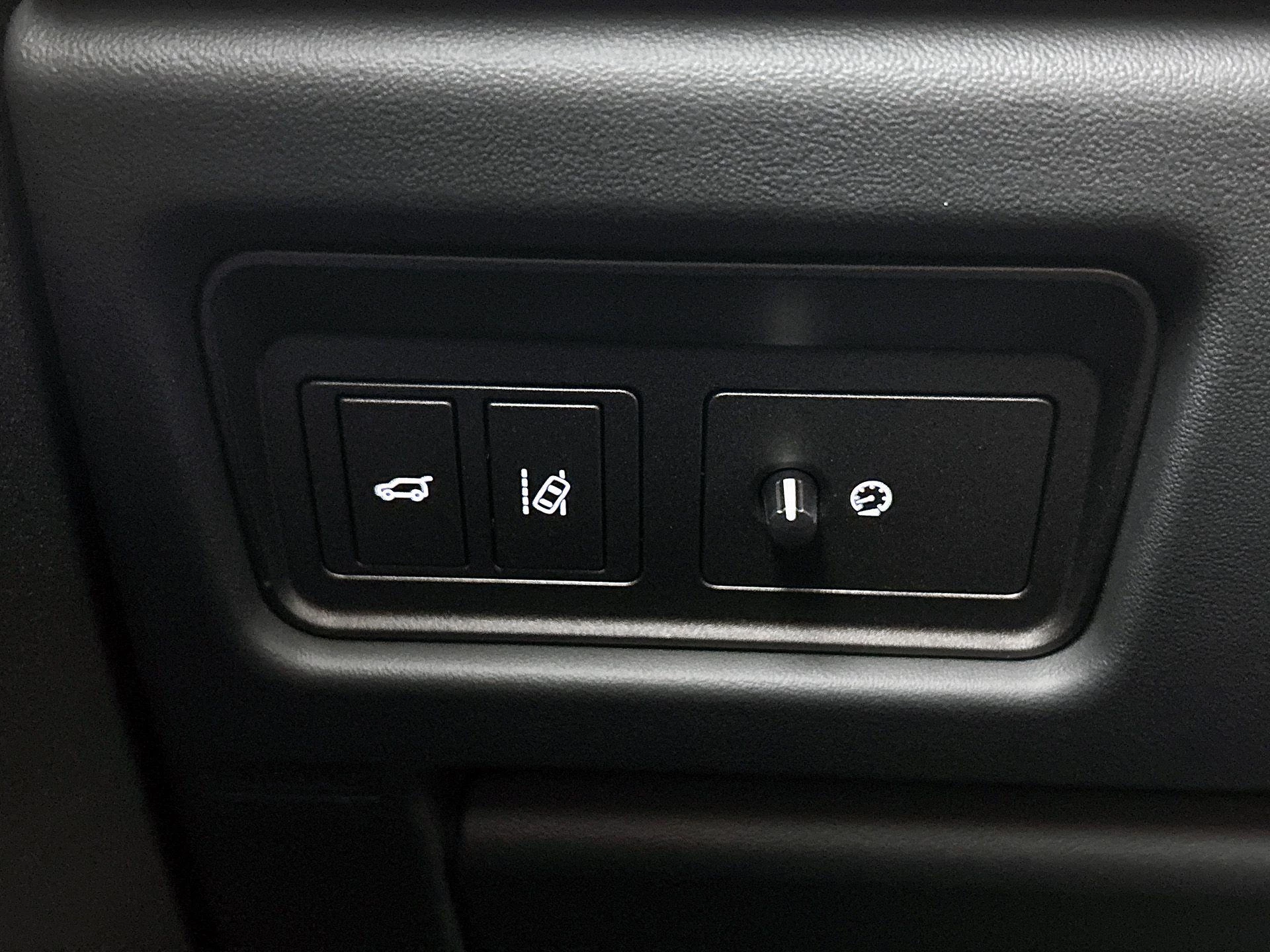 Land Rover-Range Rover Evoque-image-18