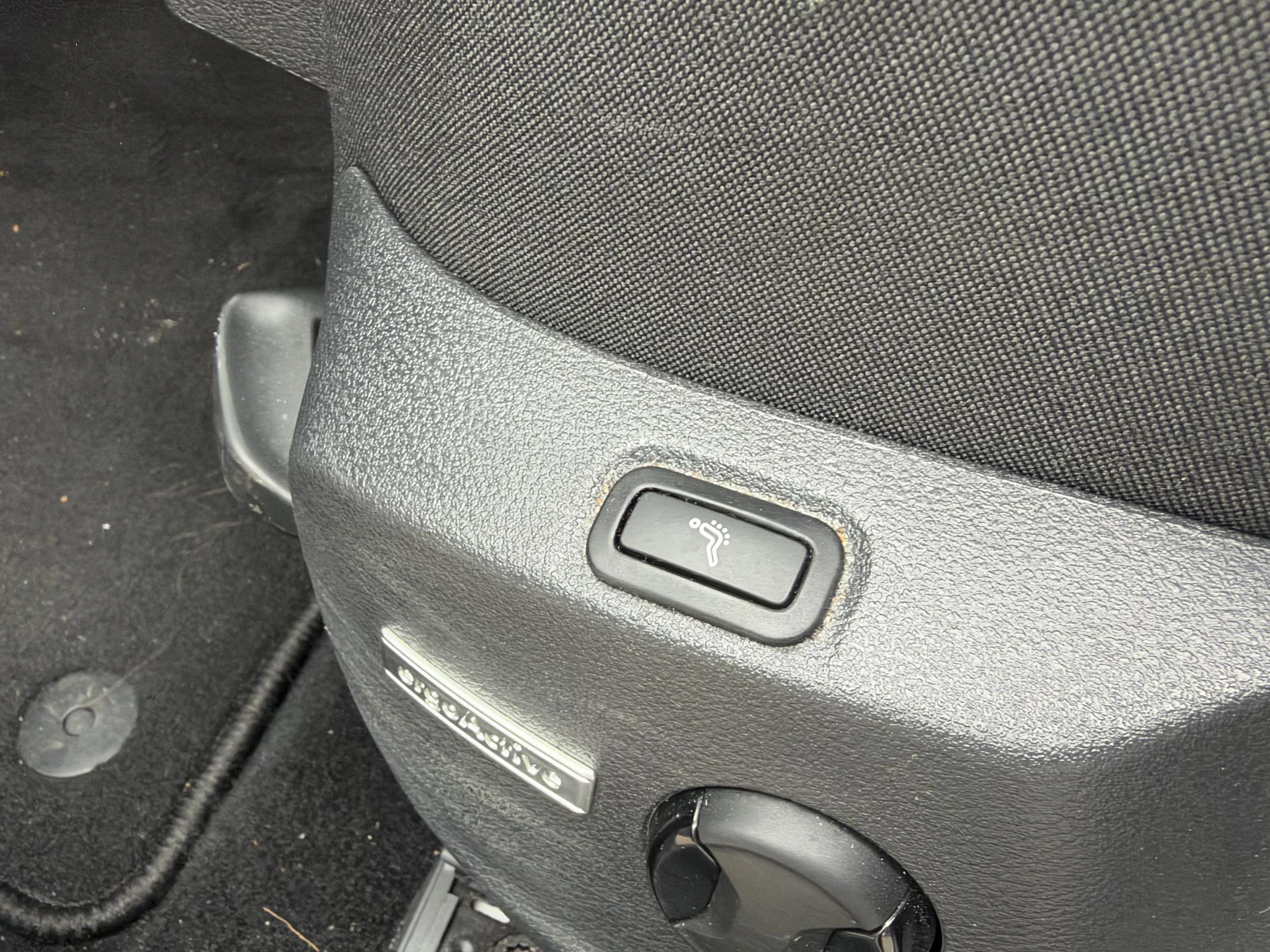 Volkswagen-Golf-image-5