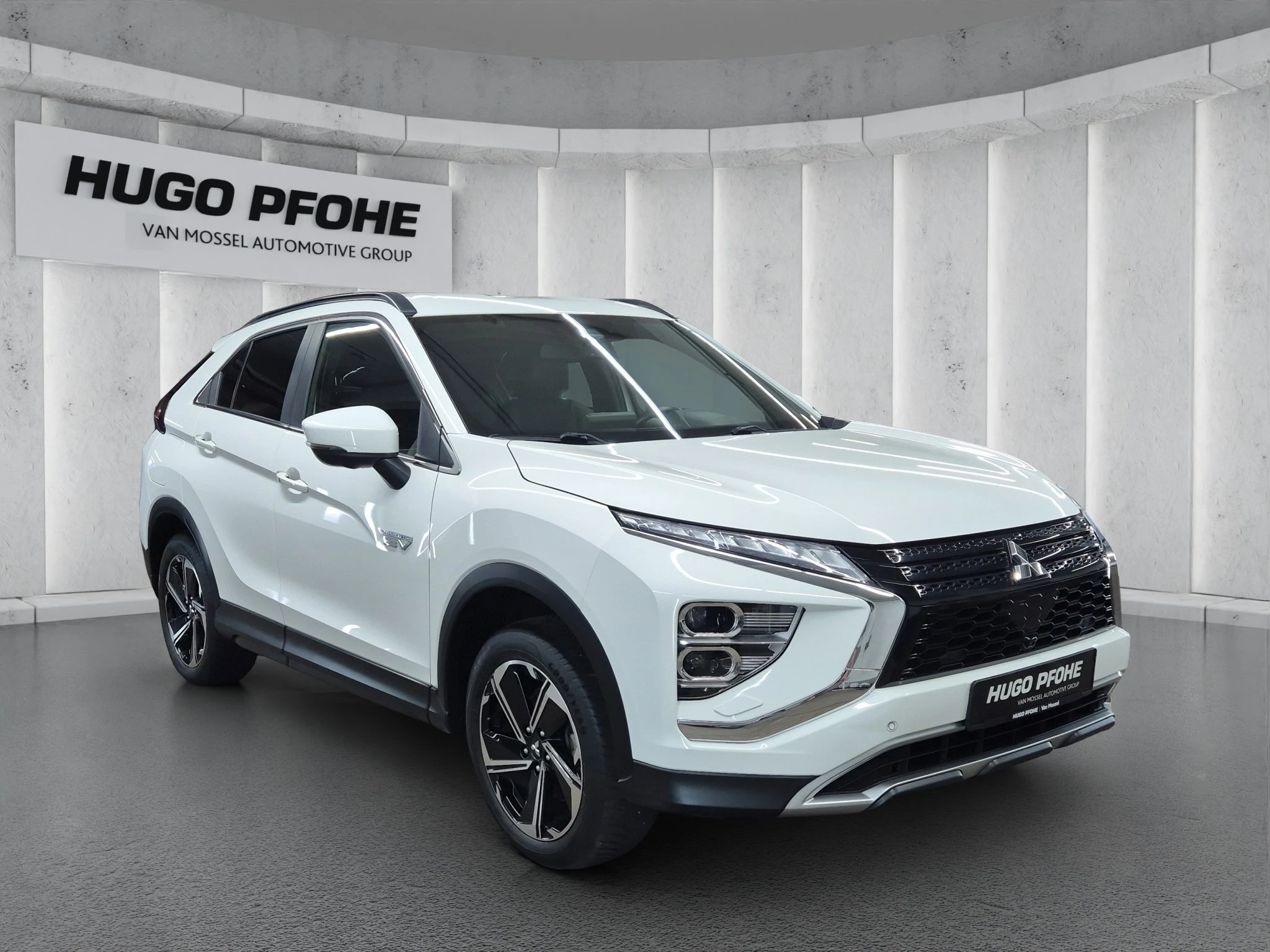 Mitsubishi Eclipse Cross 2.4 MIVEC Eclipse Cross Hybrid INTRO