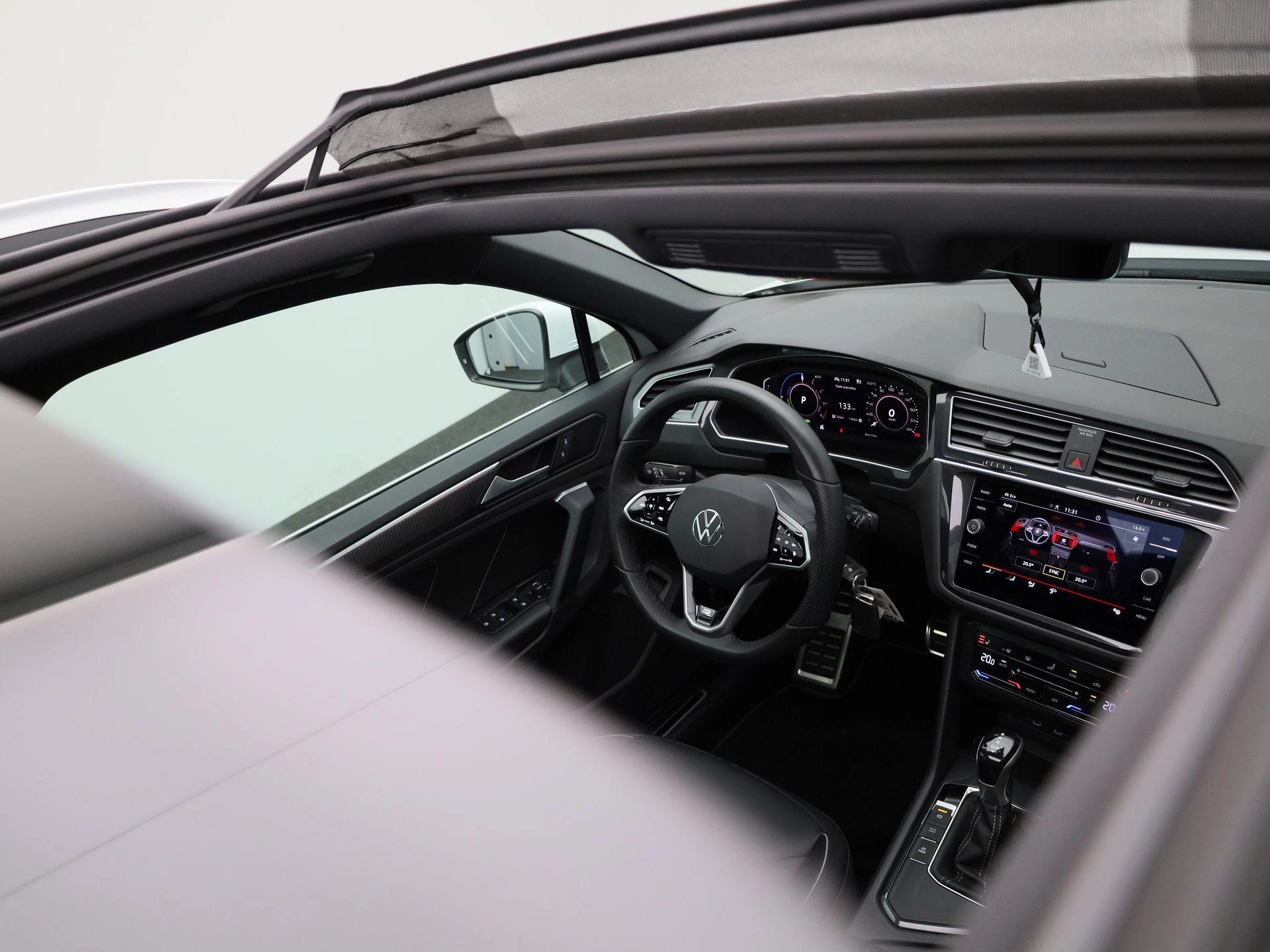 Volkswagen-Tiguan-image-55