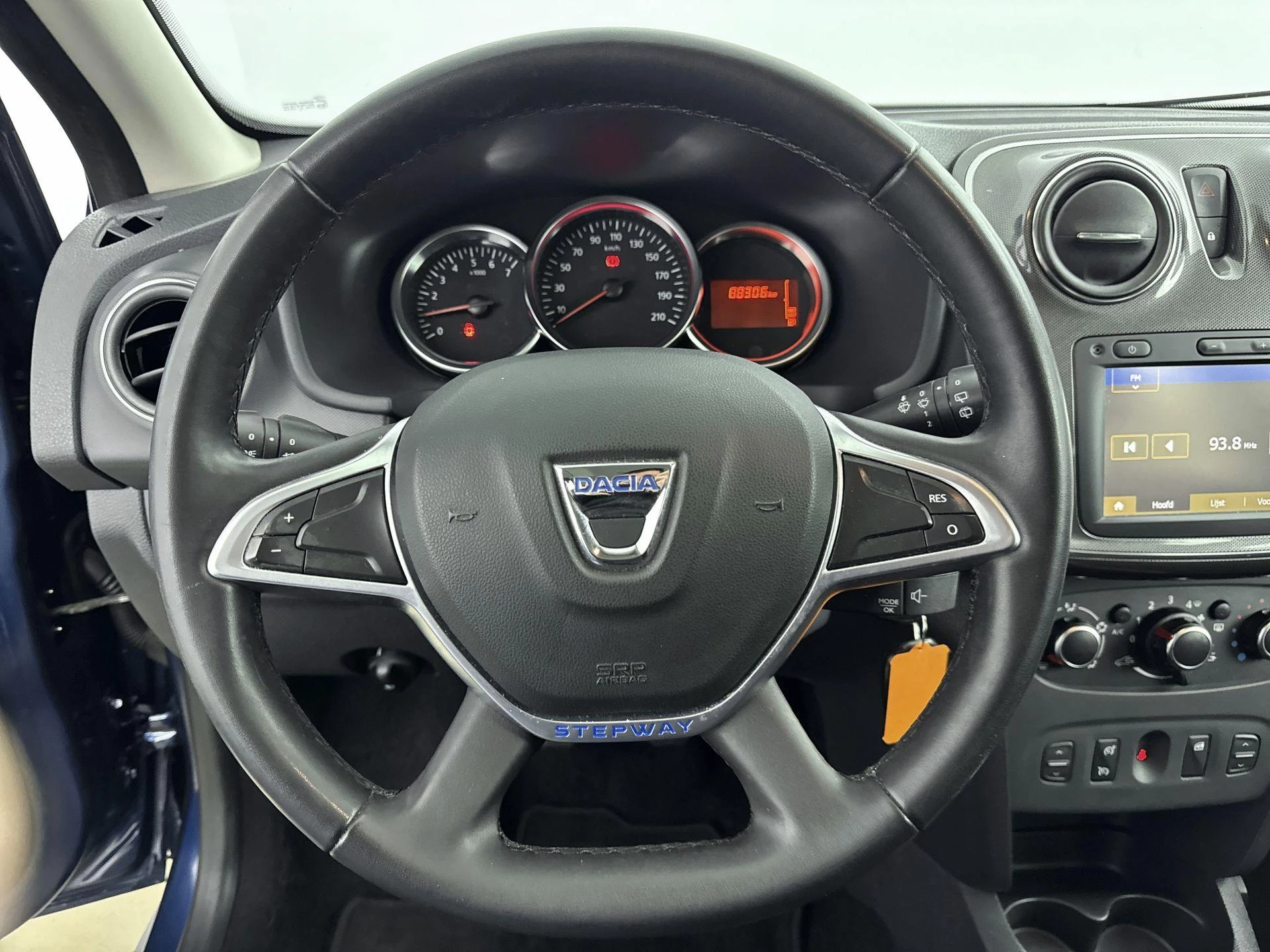 Dacia-Sandero Stepway-image-18