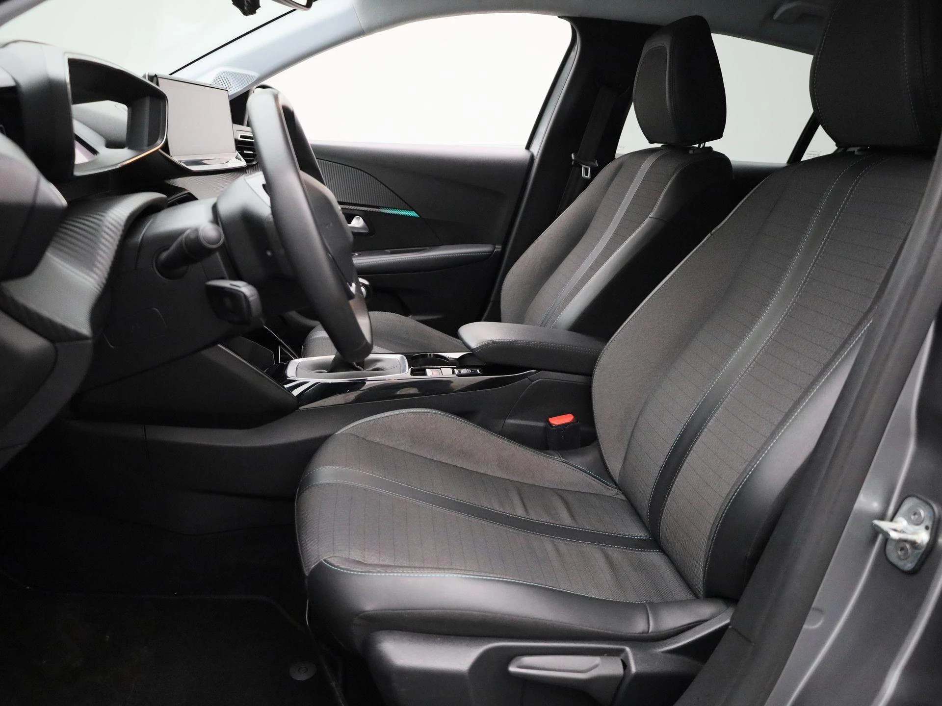 Peugeot-208-image-10