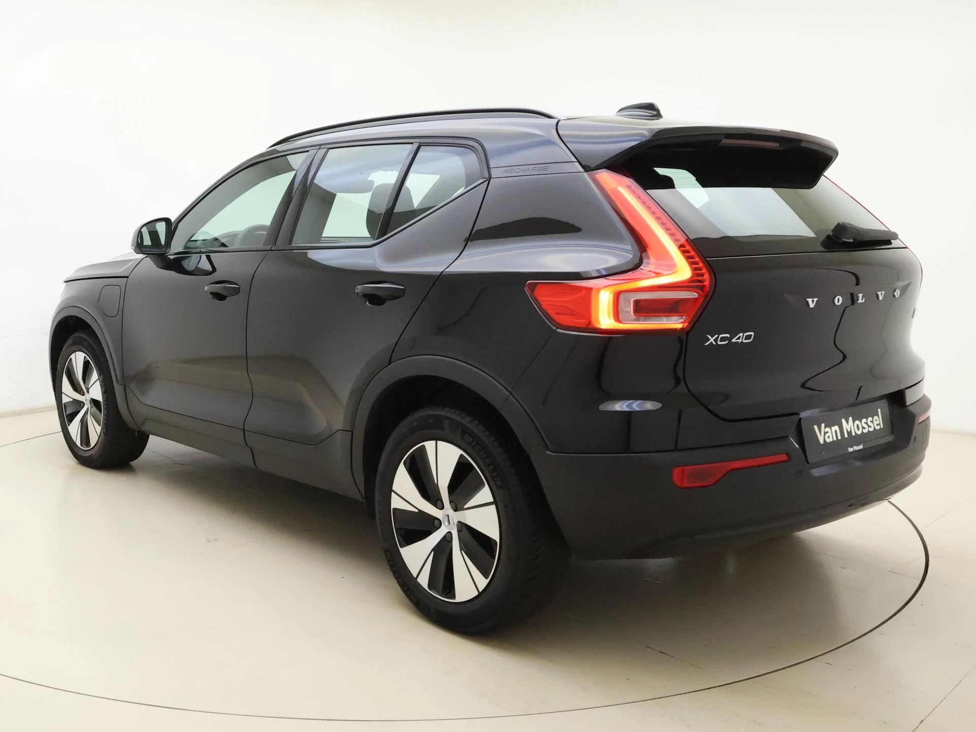 Volvo XC40 1.5 T4 Plug-in hybrid Plus Dark