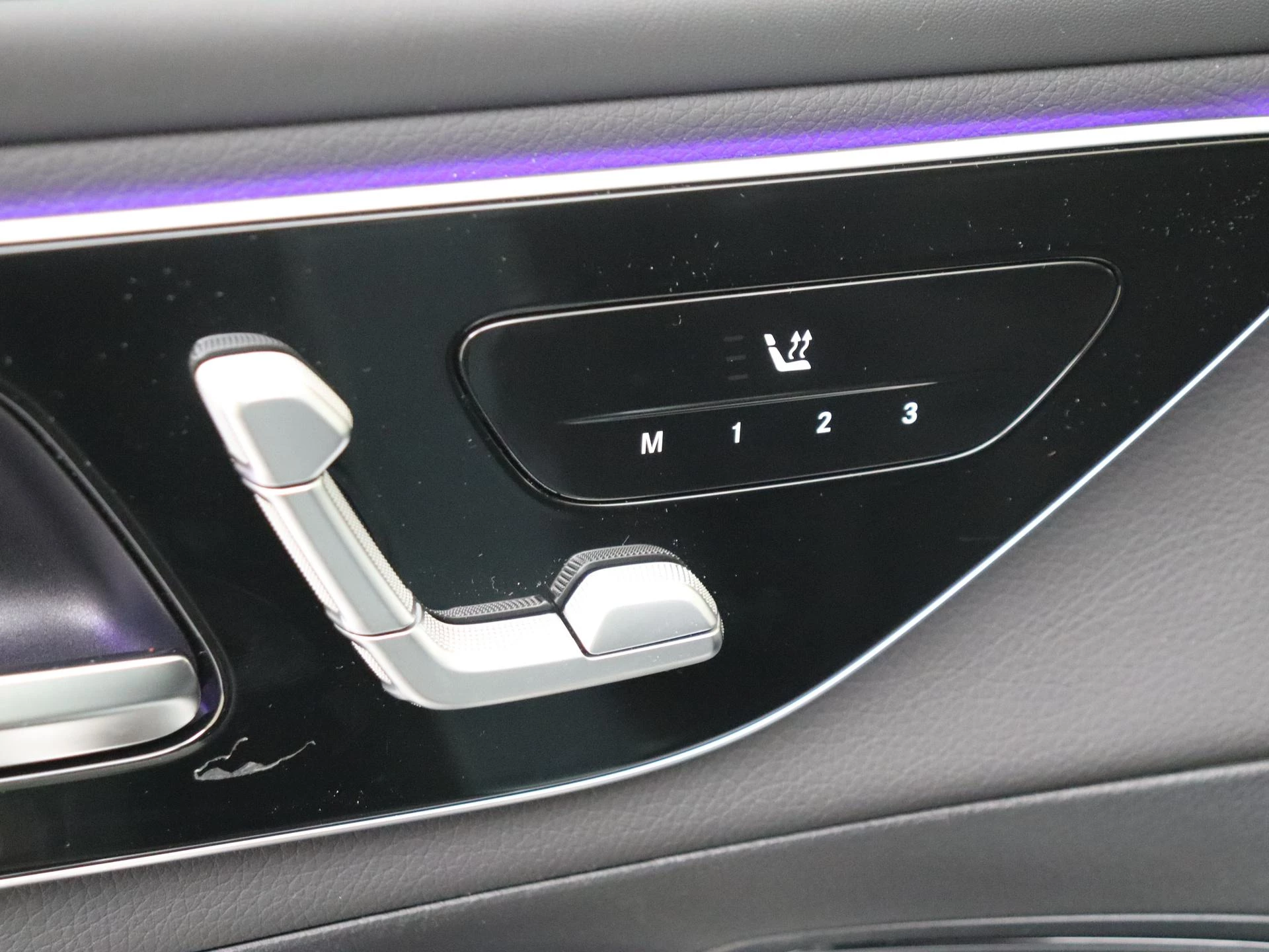 Mercedes-Benz-GLC-image-24