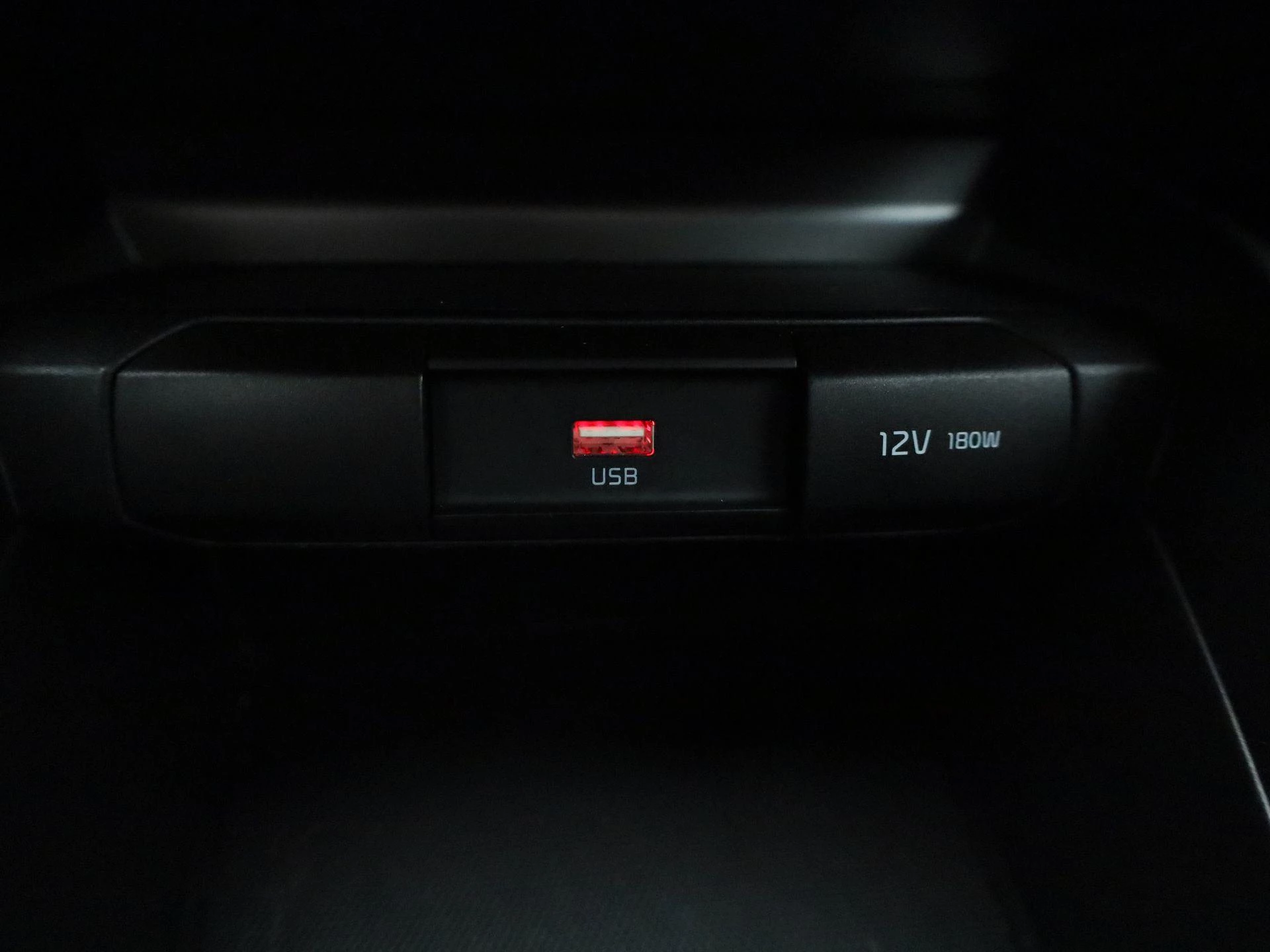 Kia-Stonic-image-25