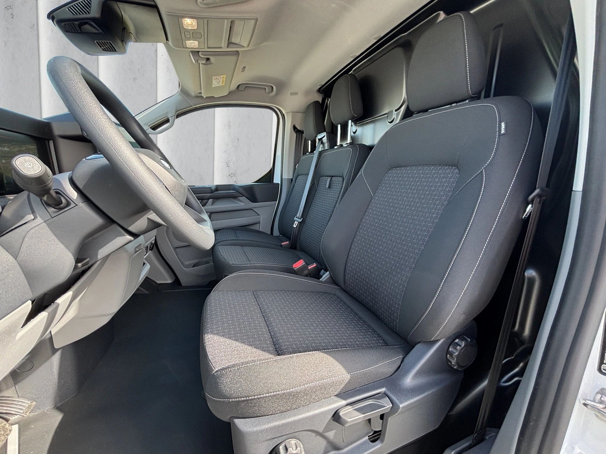 Ford-Transit Custom-image-9