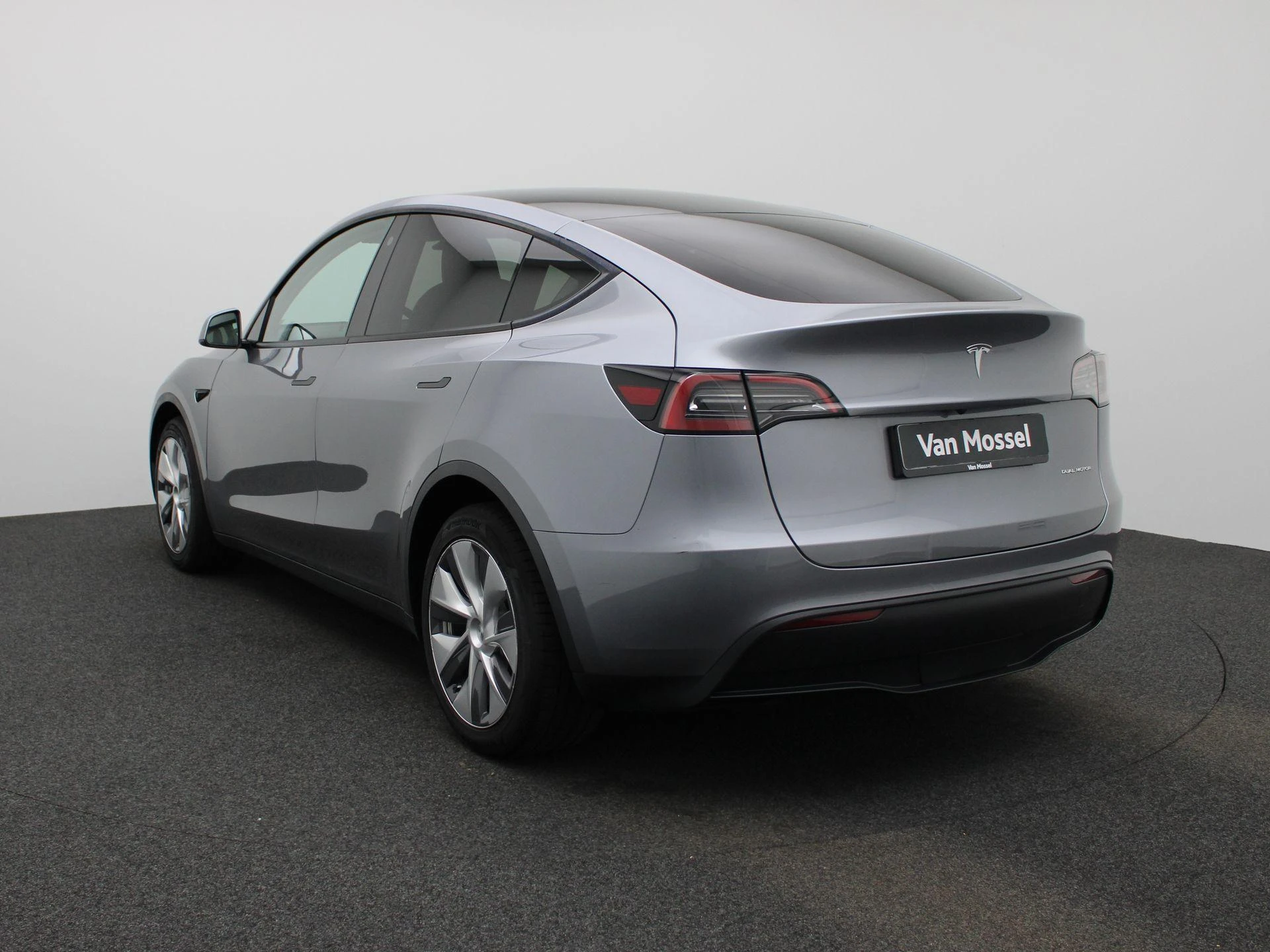 Tesla-Model Y-image-1