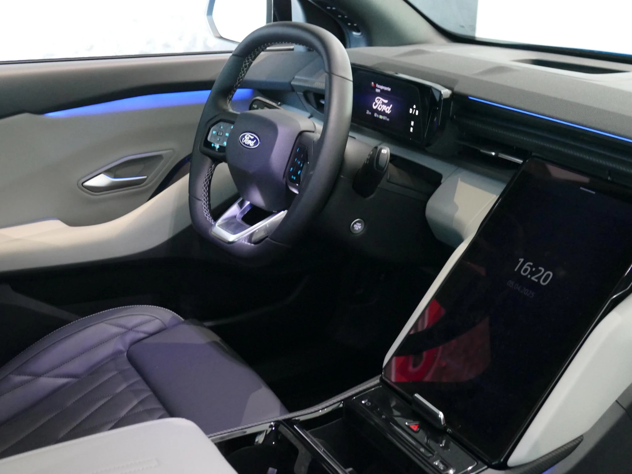 Ford-Explorer-image-16