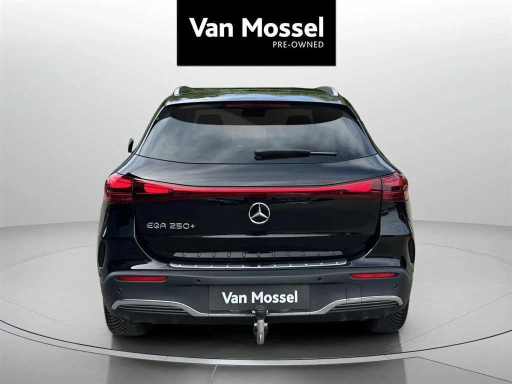 Mercedes-Benz-EQA-image-5