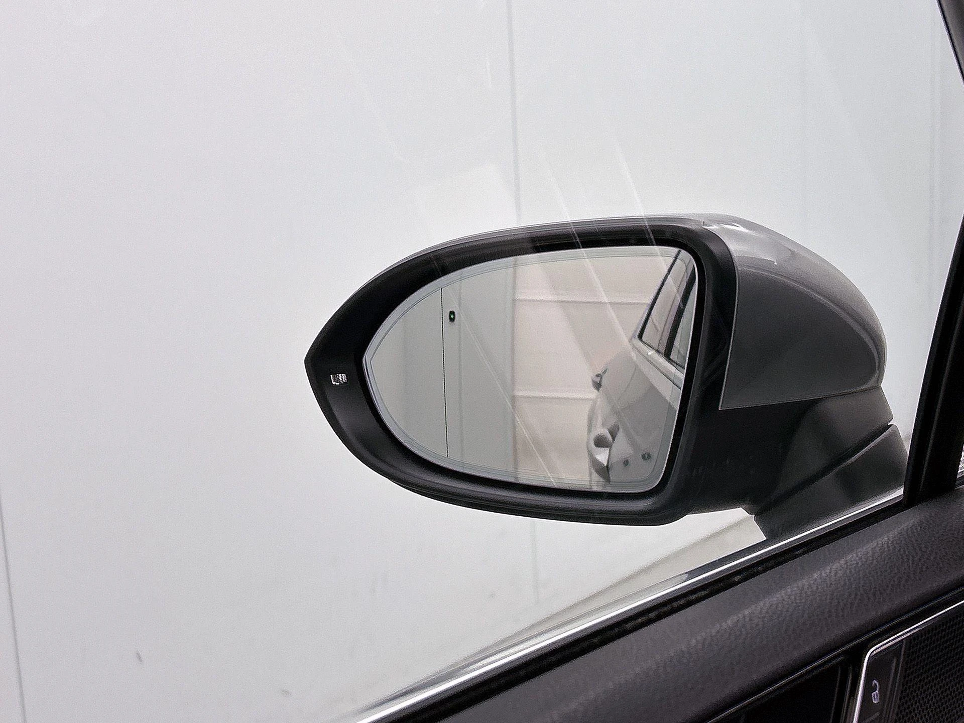 Volkswagen-Passat-image-17