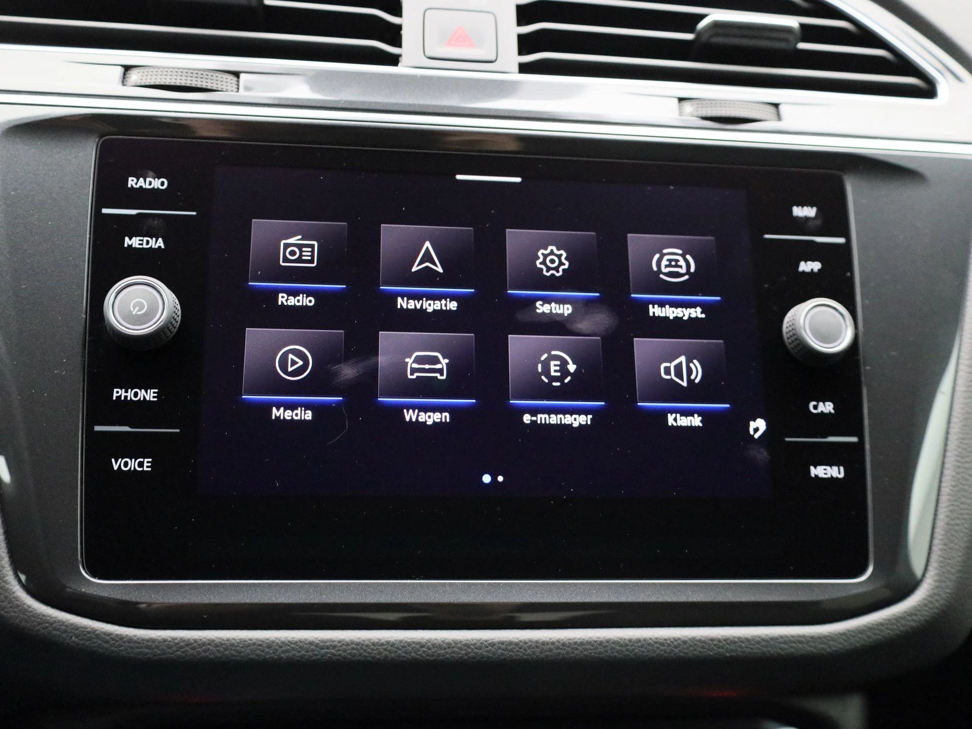 Volkswagen-Tiguan-image-21