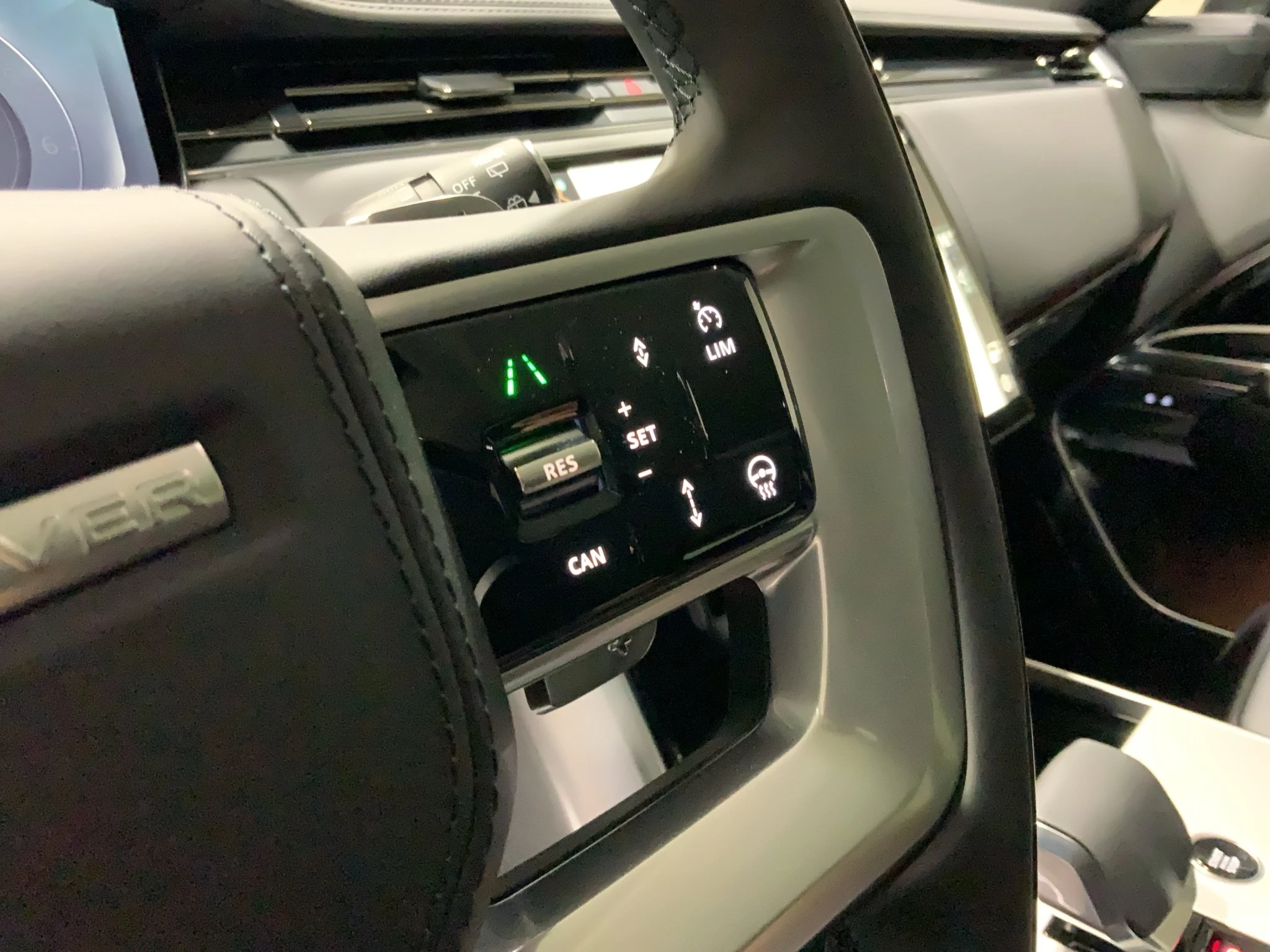Land Rover-Range Rover-image-21