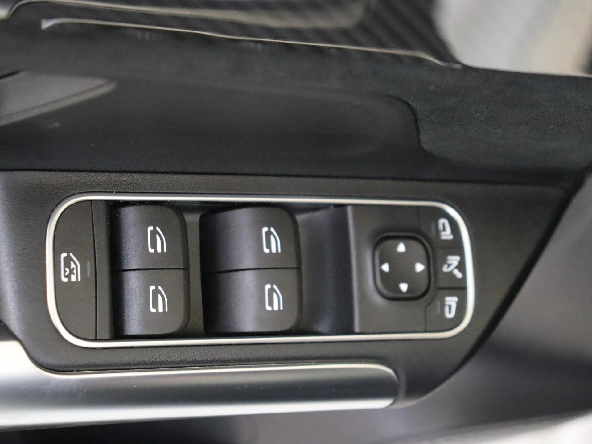 Mercedes-Benz-B-Klasse-image-25
